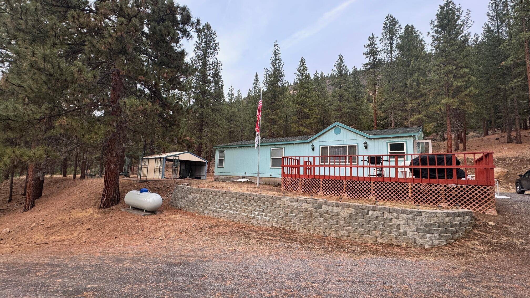 Klamath Falls, OR 97601,9777 Old Fort RD