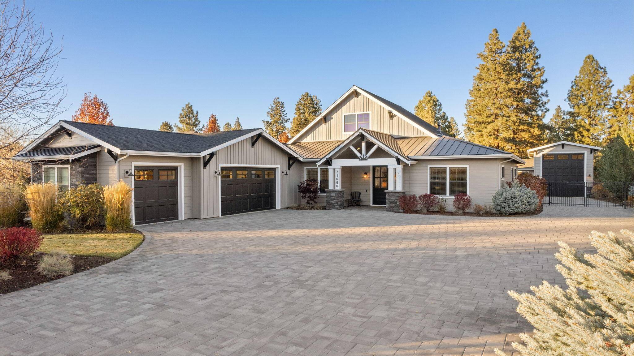 Bend, OR 97702,21080 Avery LN