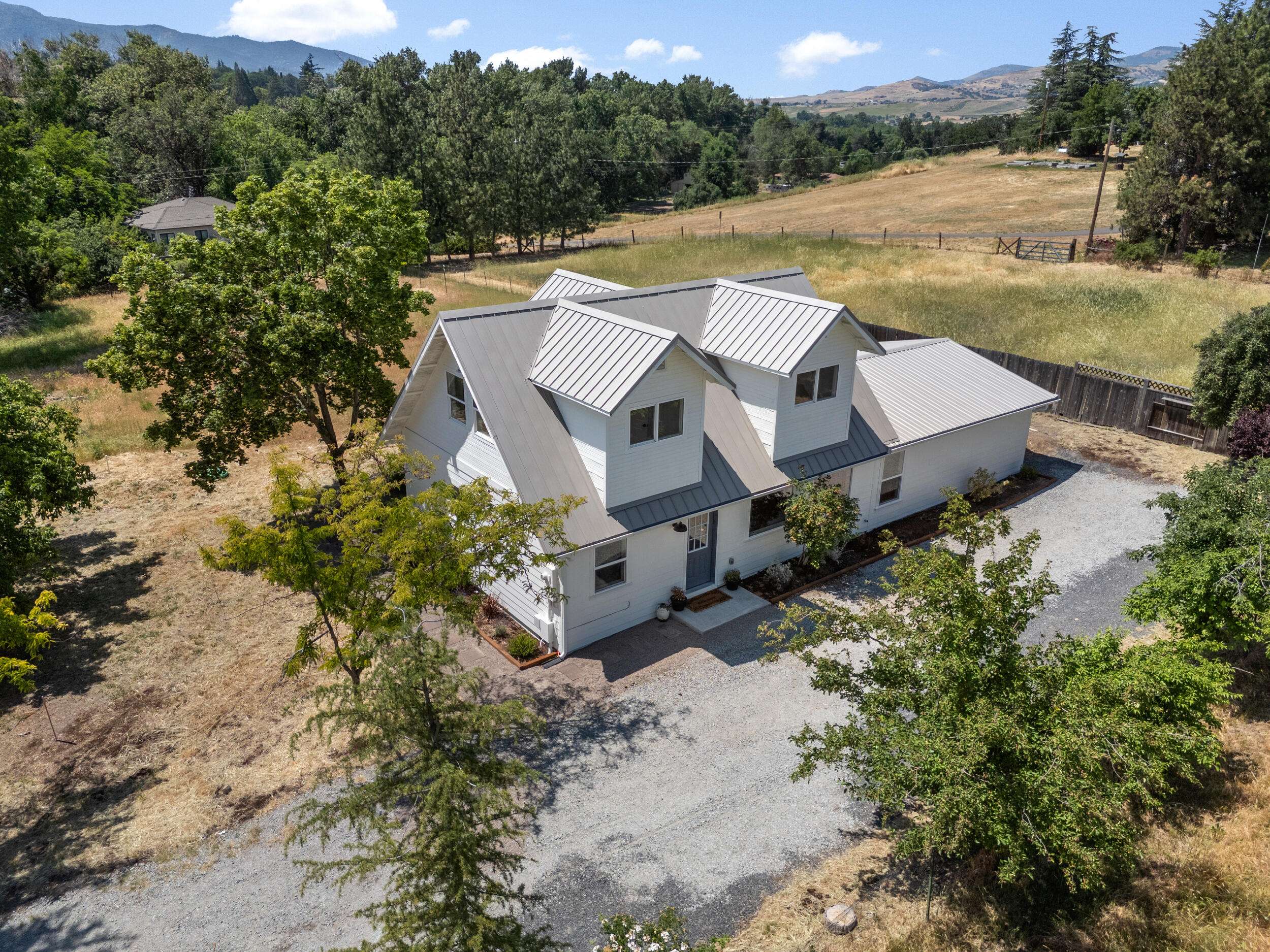 Ashland, OR 97520,135 Maywood WAY