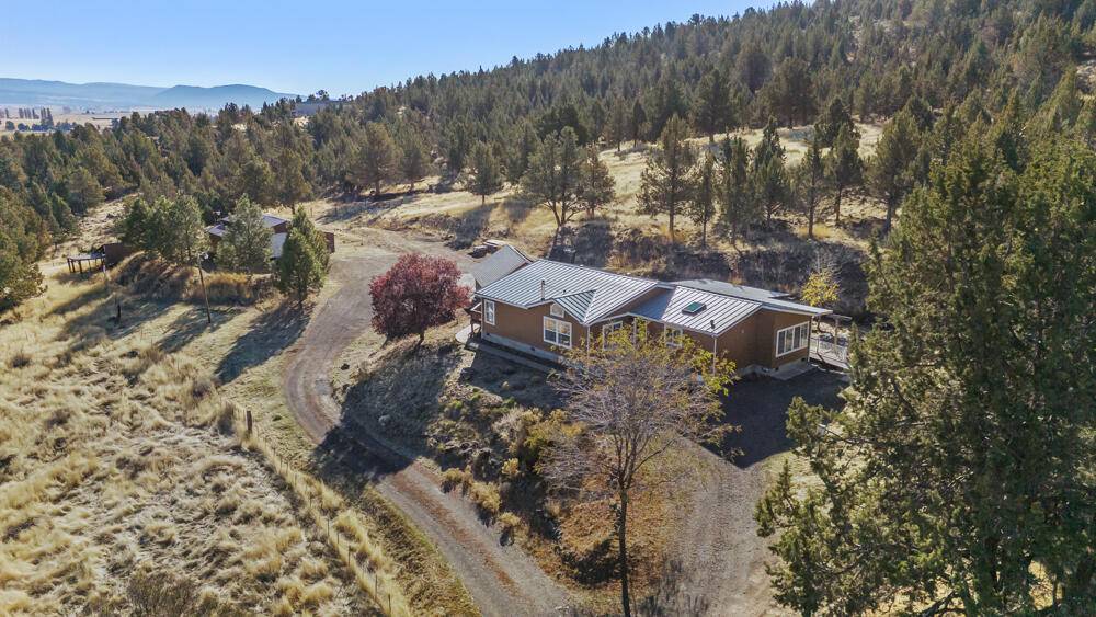 Klamath Falls, OR 97603,17550 Poe Valley RD