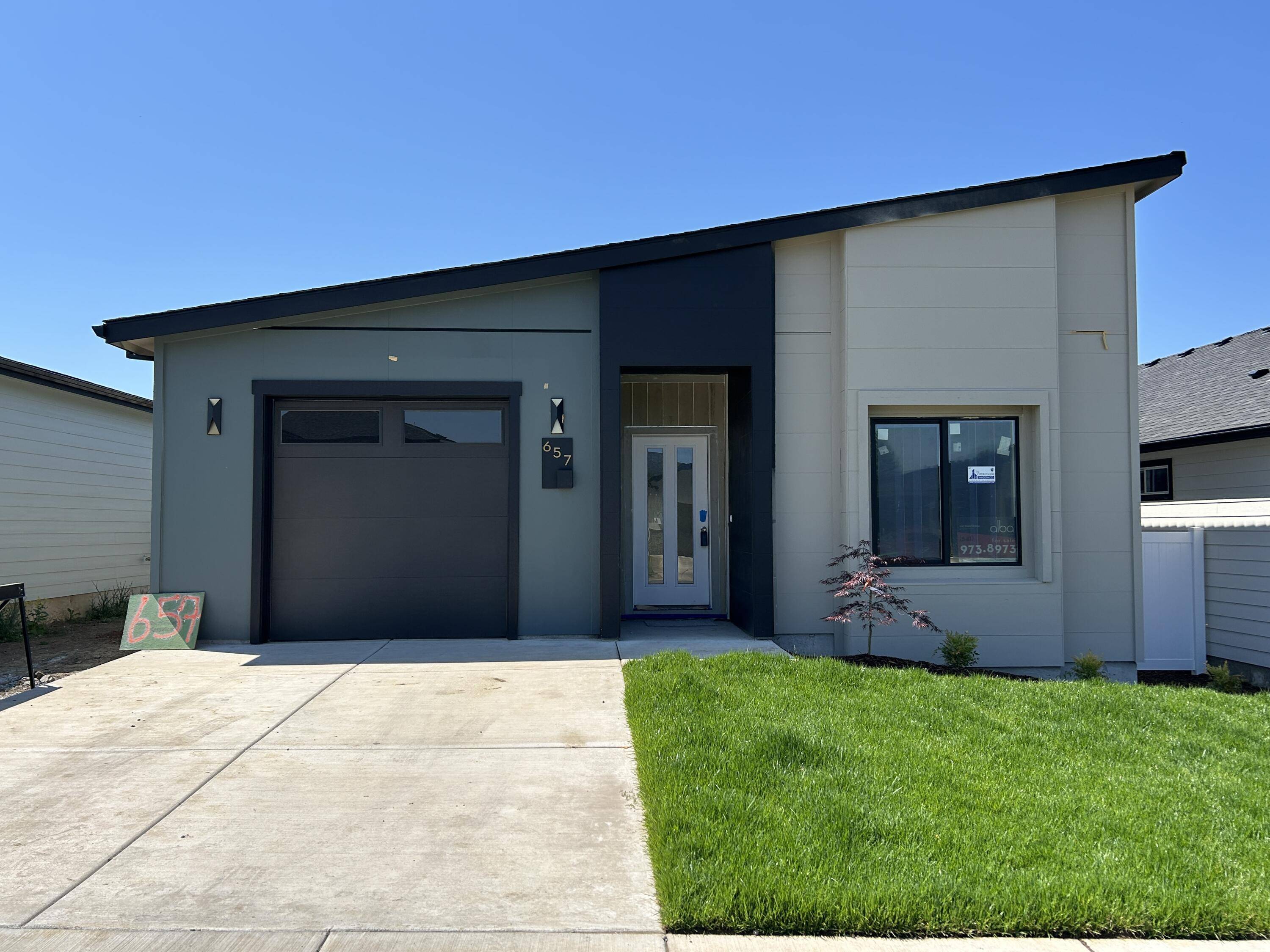 Medford, OR 97501,657 Terrazzo WAY