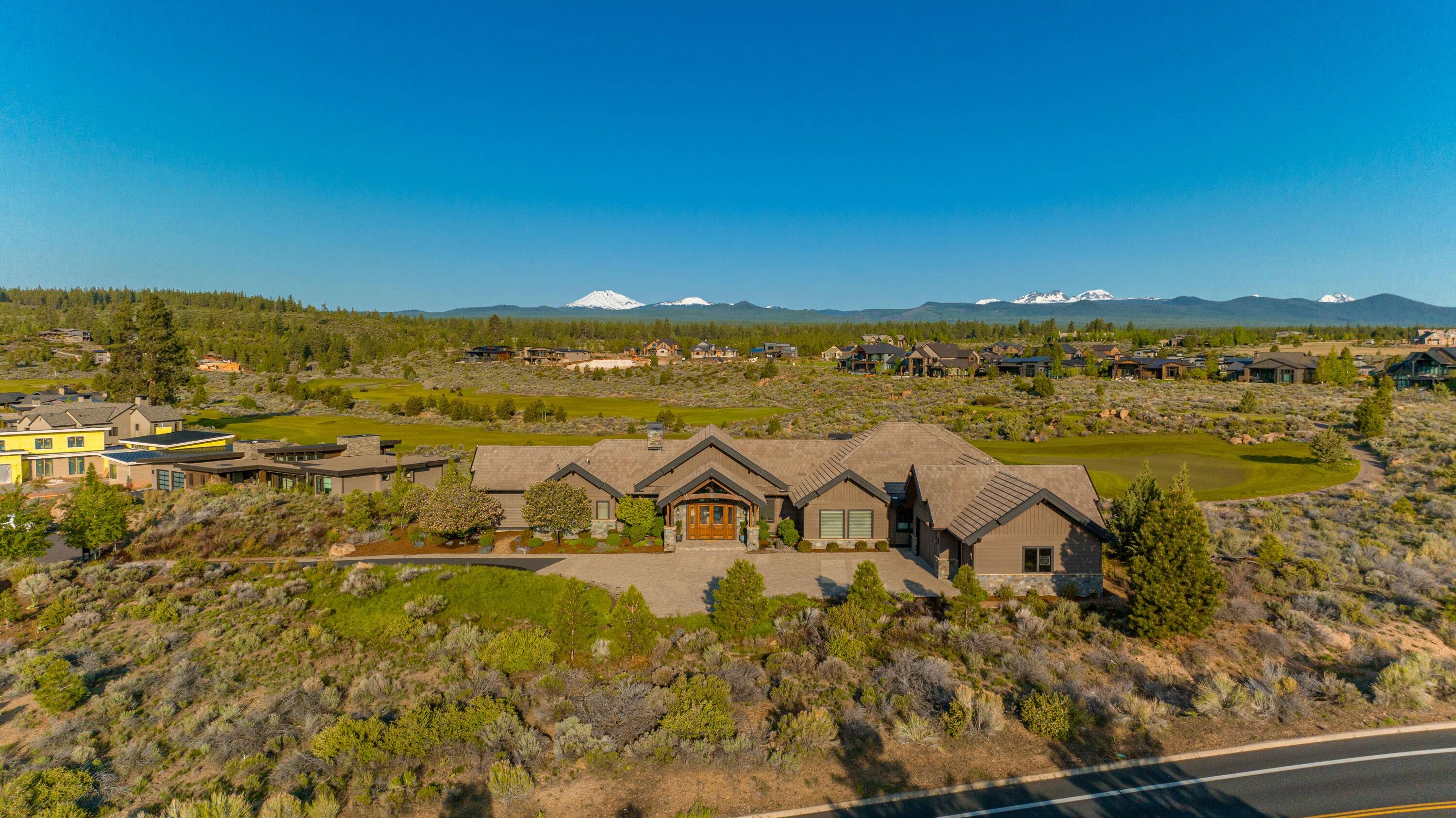 Bend, OR 97702,61581 Hardin Martin CT