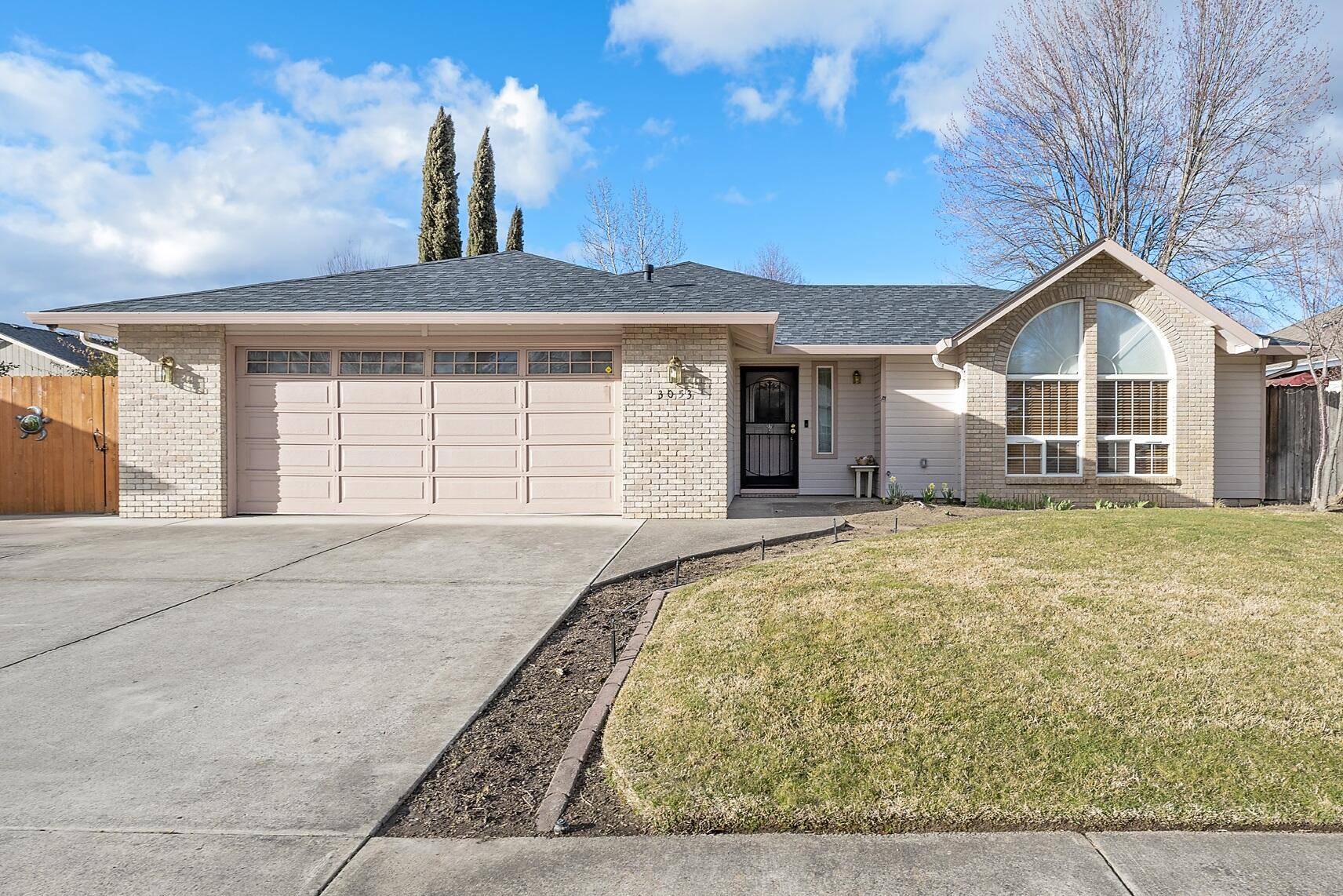 Medford, OR 97504,3053 Ruby DR