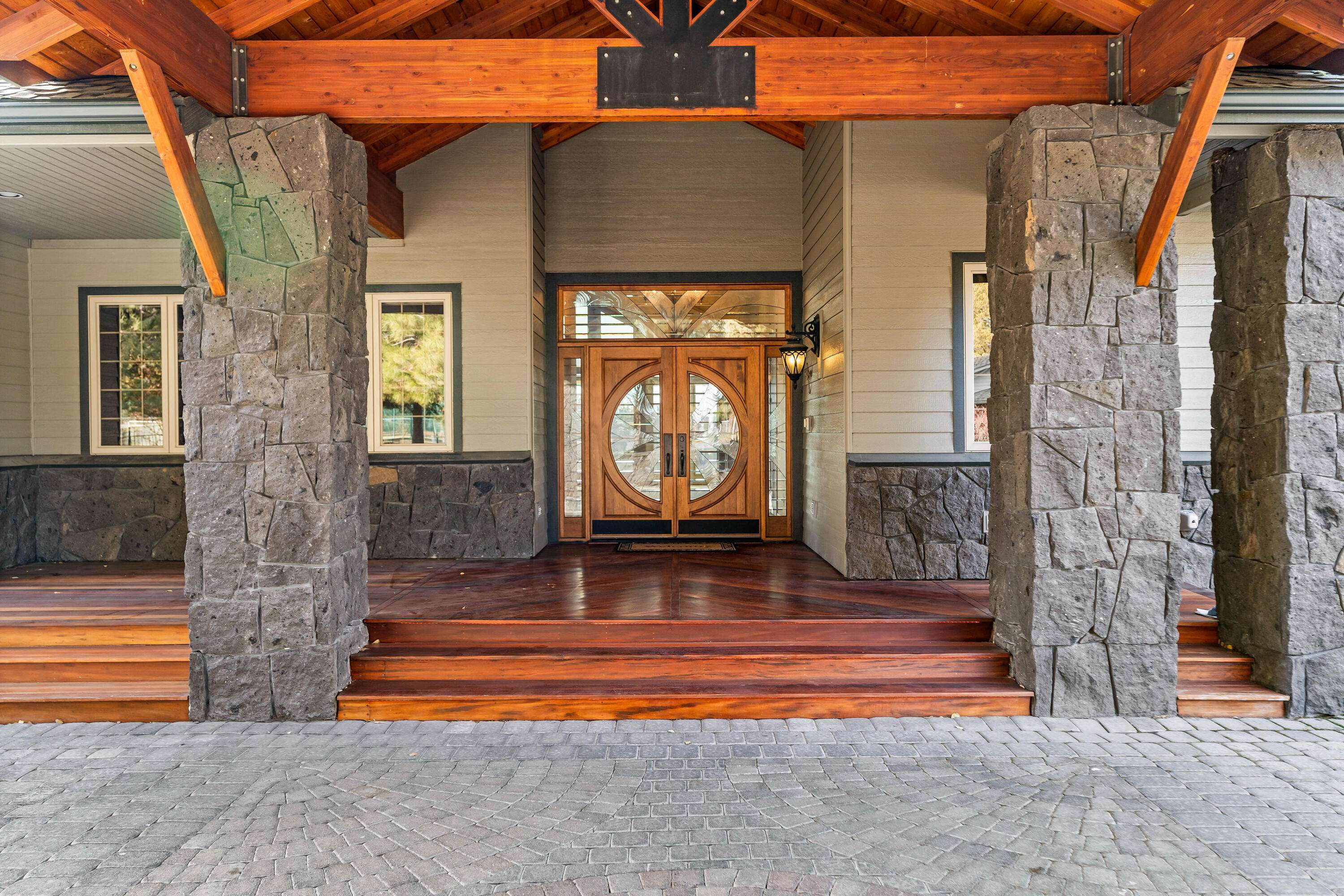 Bend, OR 97702,21955 Rickard RD