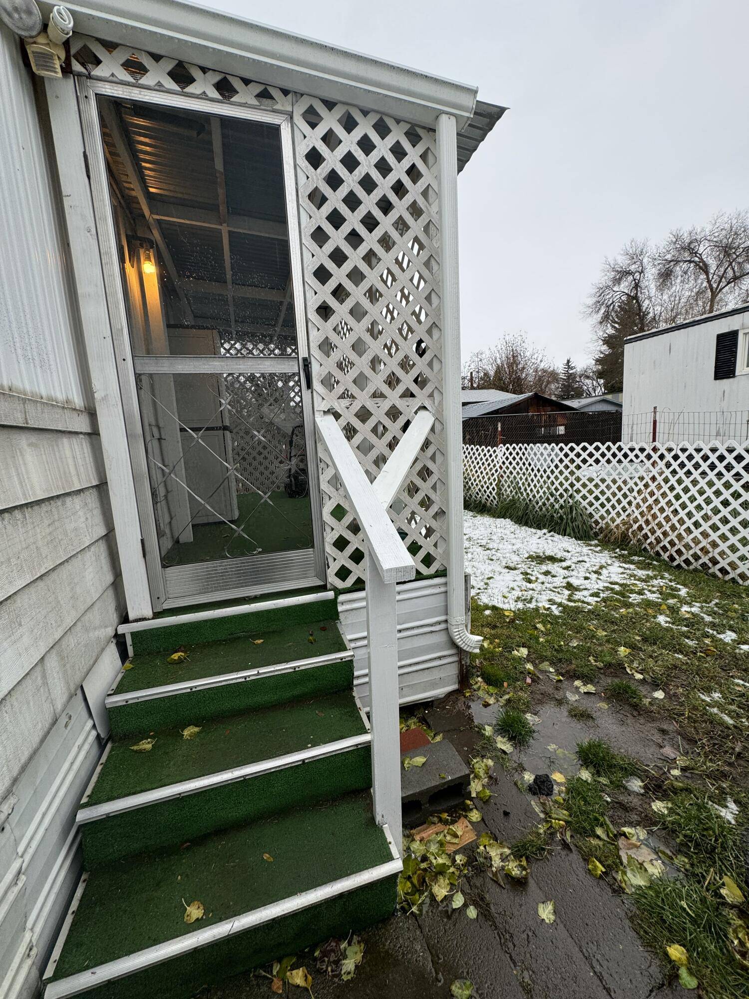 Klamath Falls, OR 97603,4741 6th ST ## 14