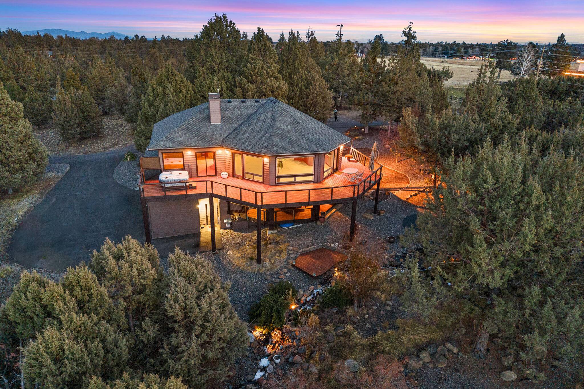 Bend, OR 97703,19496 Tumalo Reservoir RD