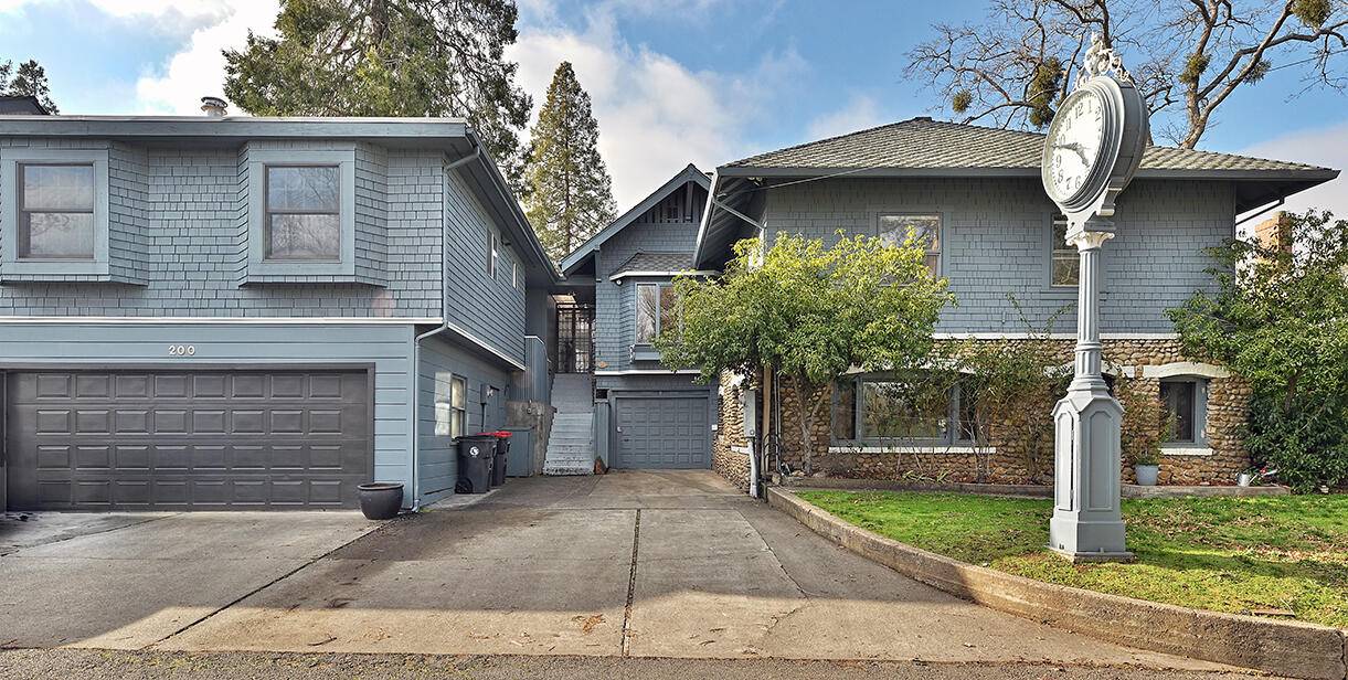 Medford, OR 97504,200 Medford Heights LN