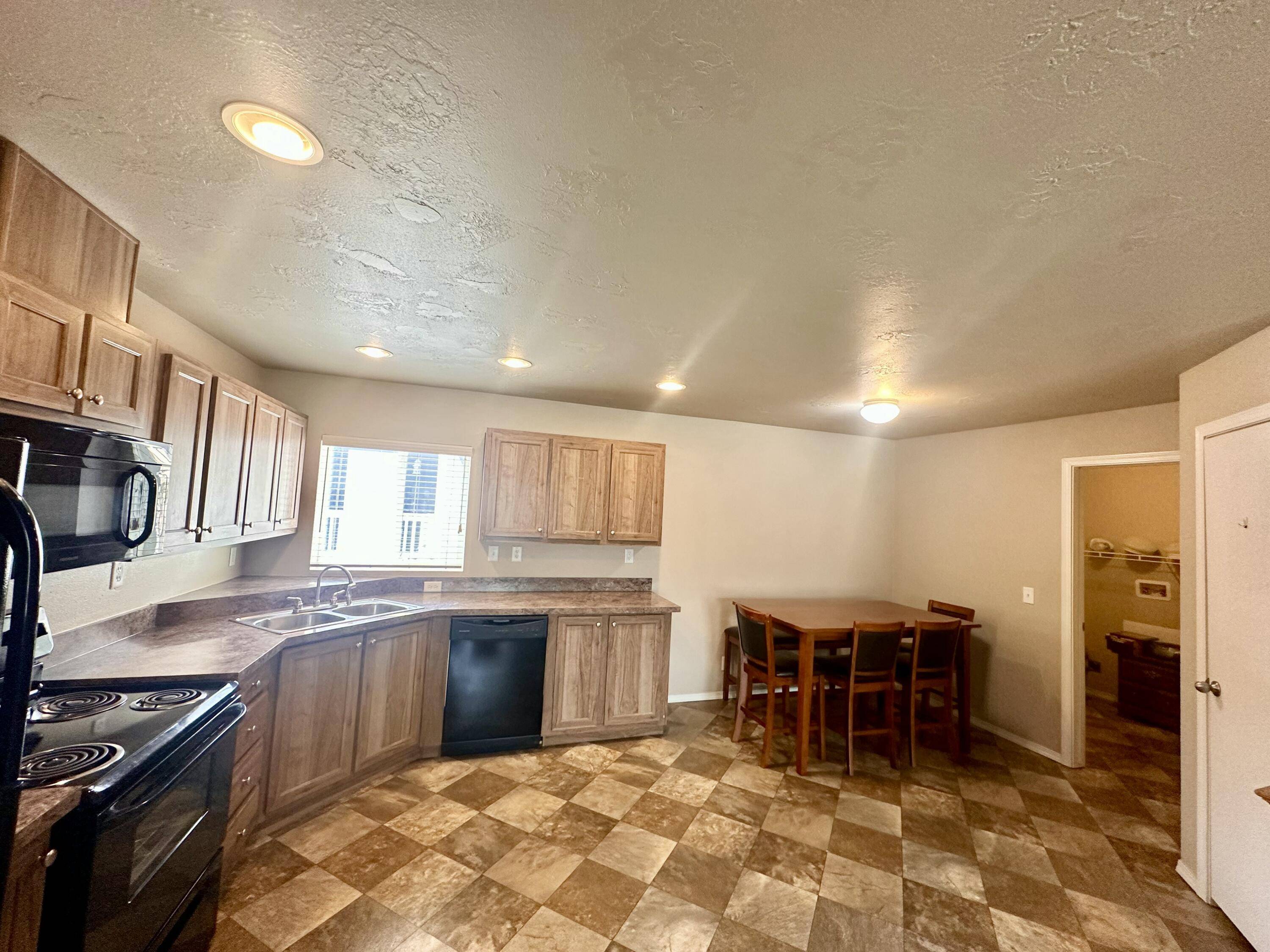 Redmond, OR 97756,2395 Yarrow Creek DR