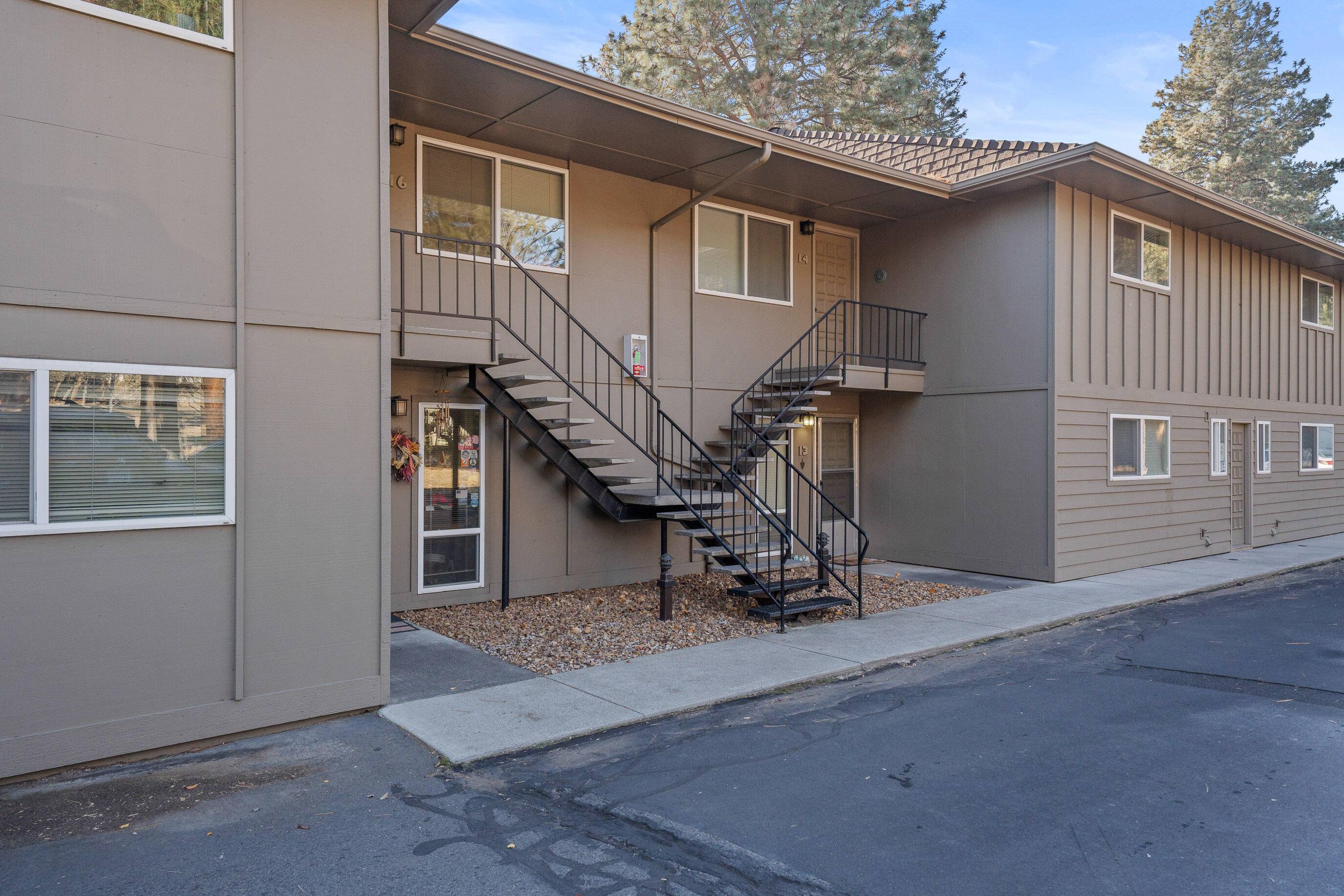 Bend, OR 97701,1000 Butler Market RD #APT 1