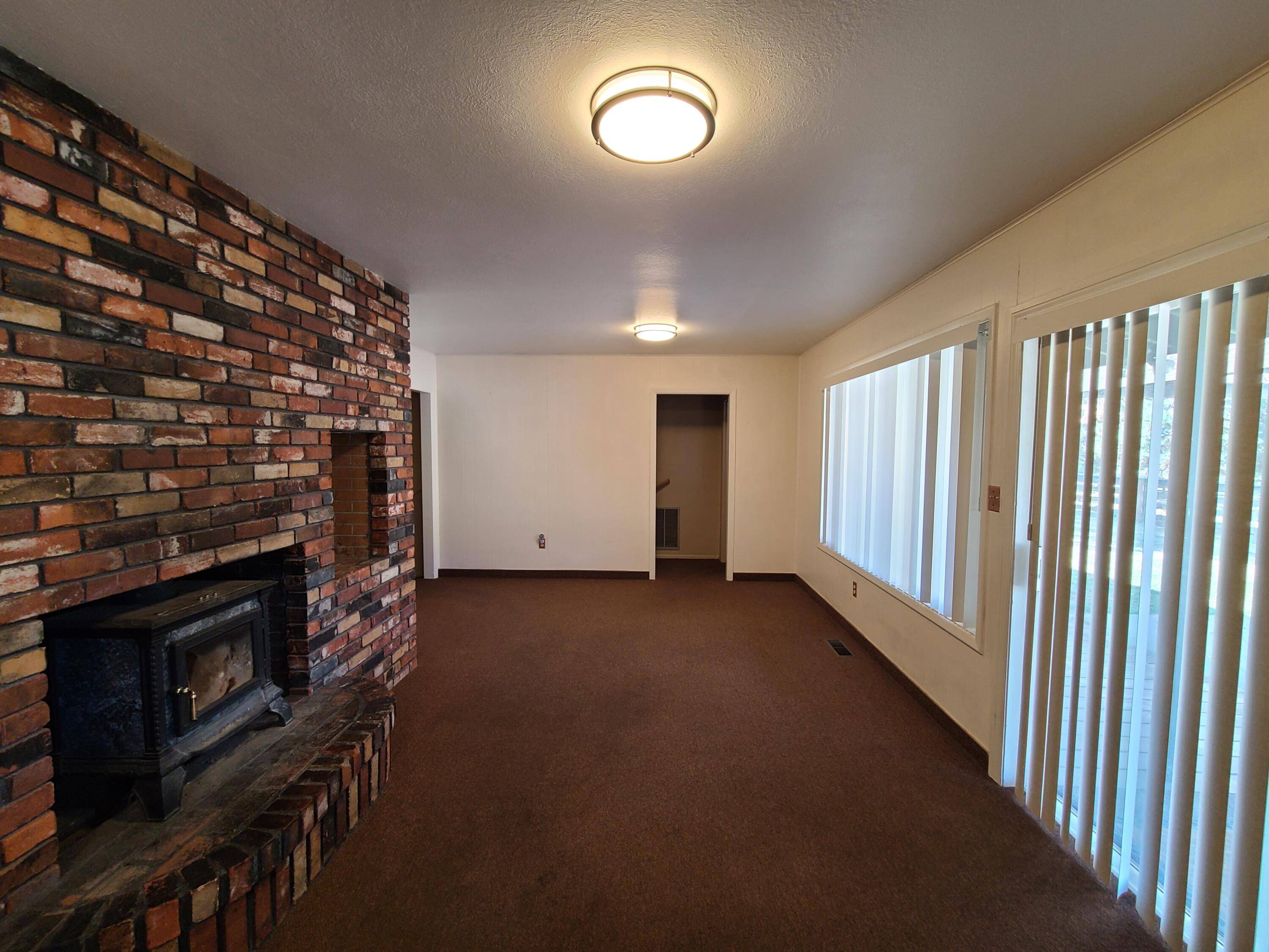 Klamath Falls, OR 97603,3706 Evergreen DR