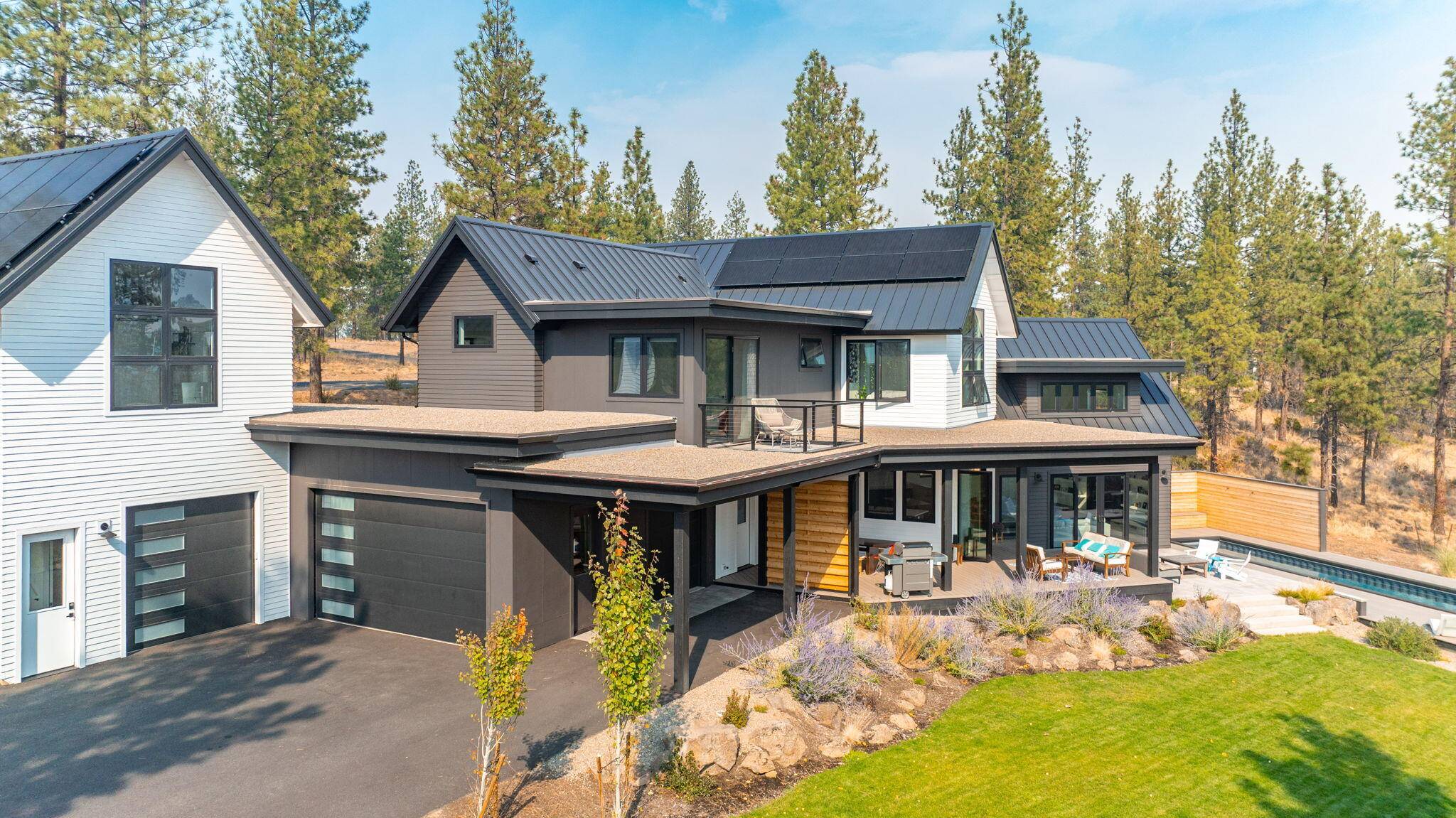 Bend, OR 97703,62452 McClain DR