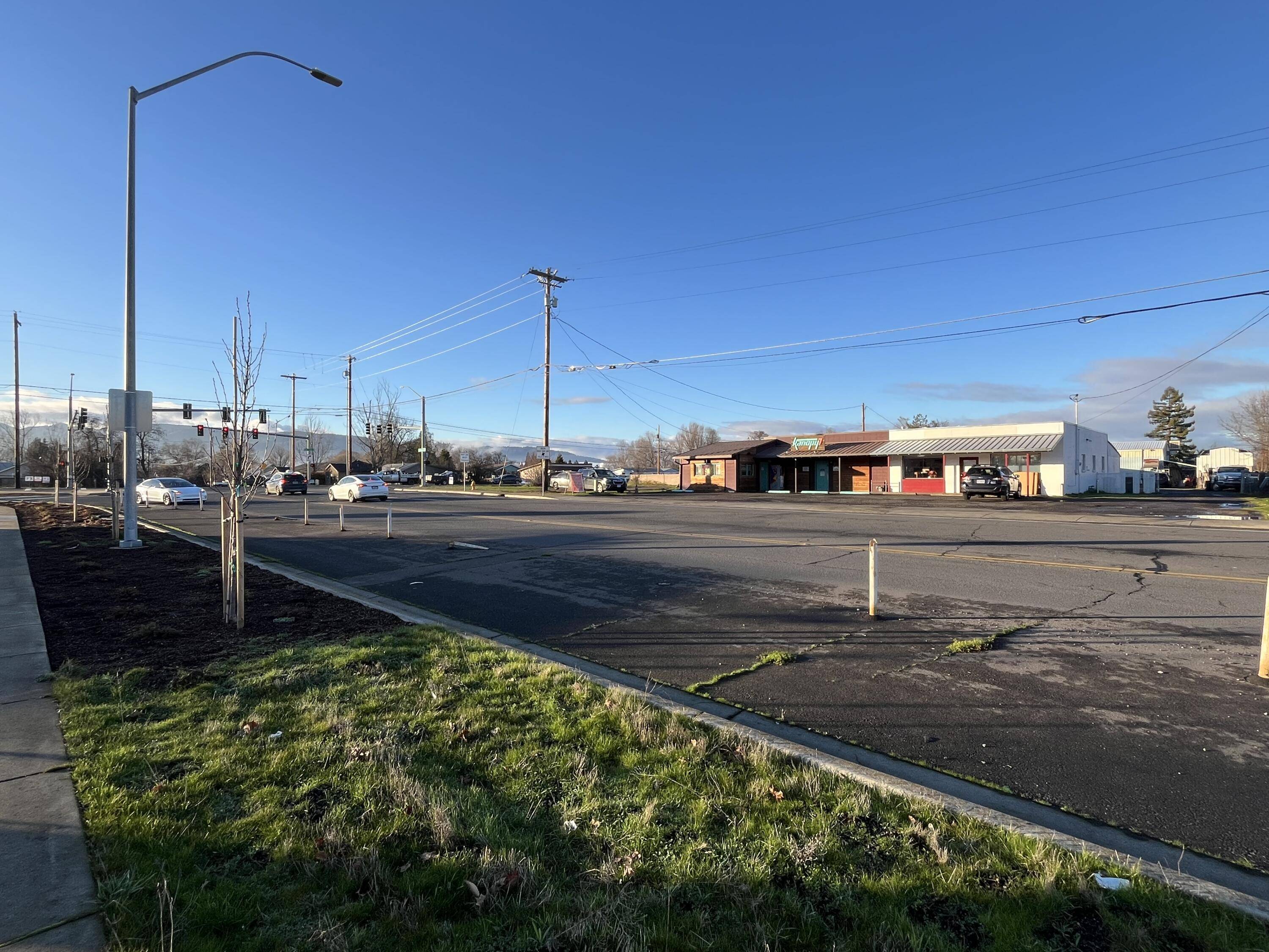 Medford, OR 97501,1252 Mc Andrews RD