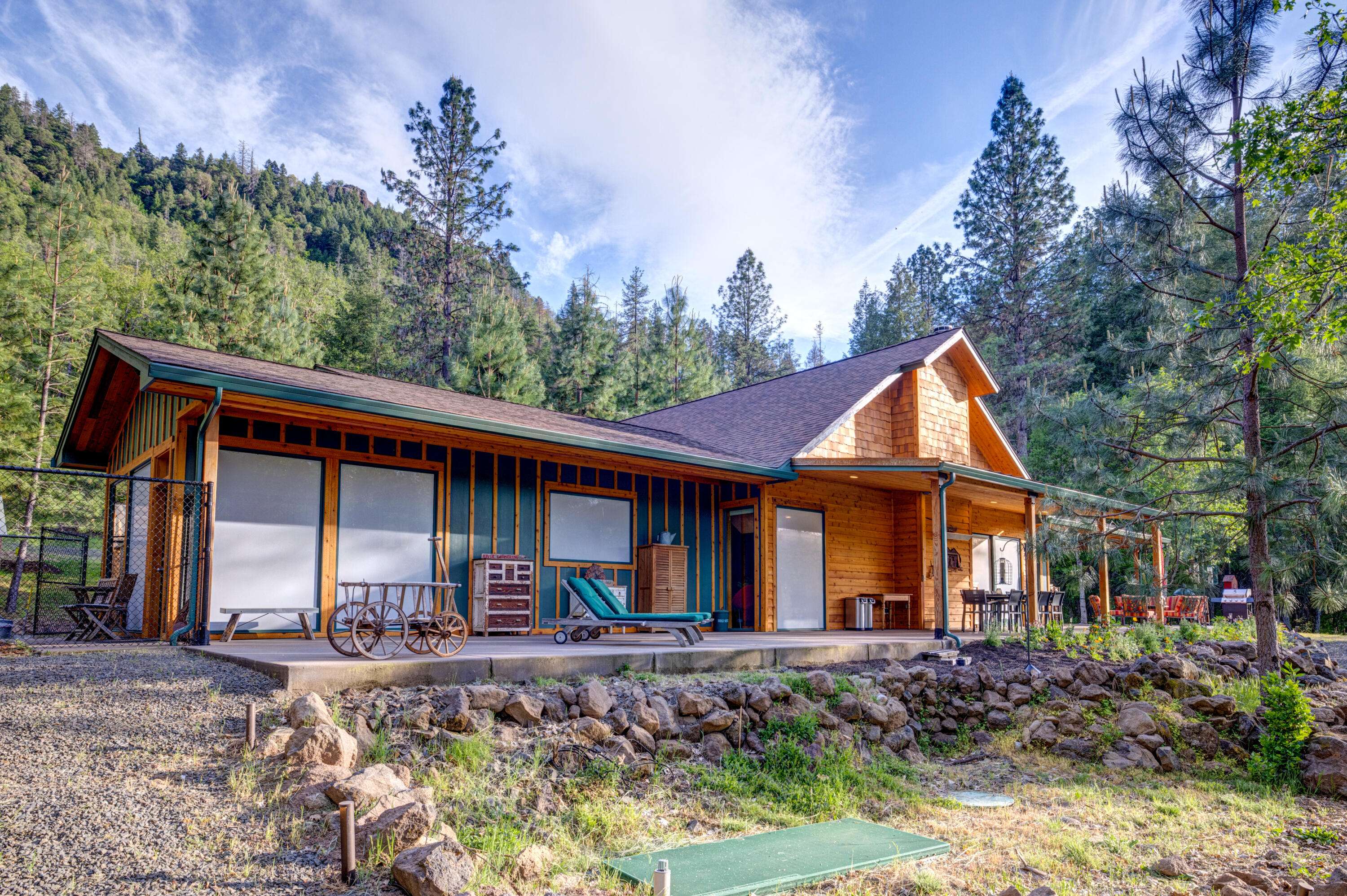 Shady Cove, OR 97539,5979 Old Ferry RD