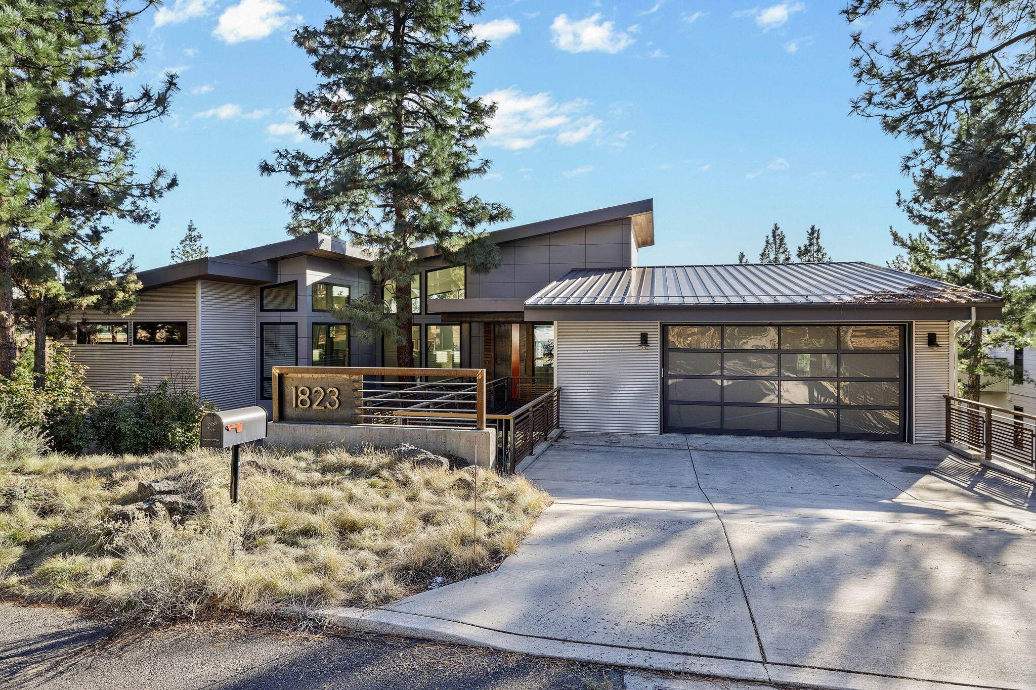Bend, OR 97703,1823 Rimrock RD