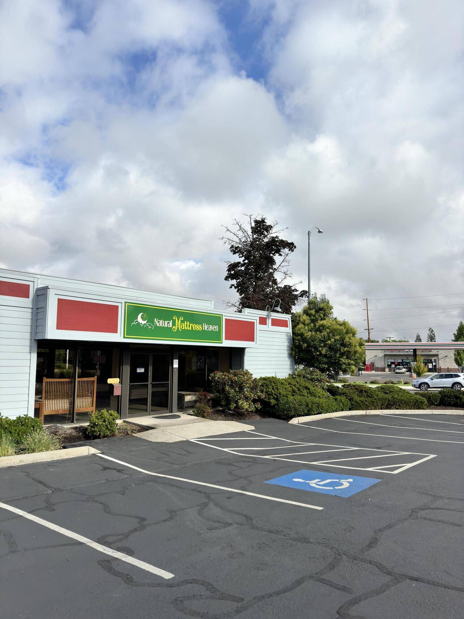 Medford, OR 97504,1712 Mc Andrews RD