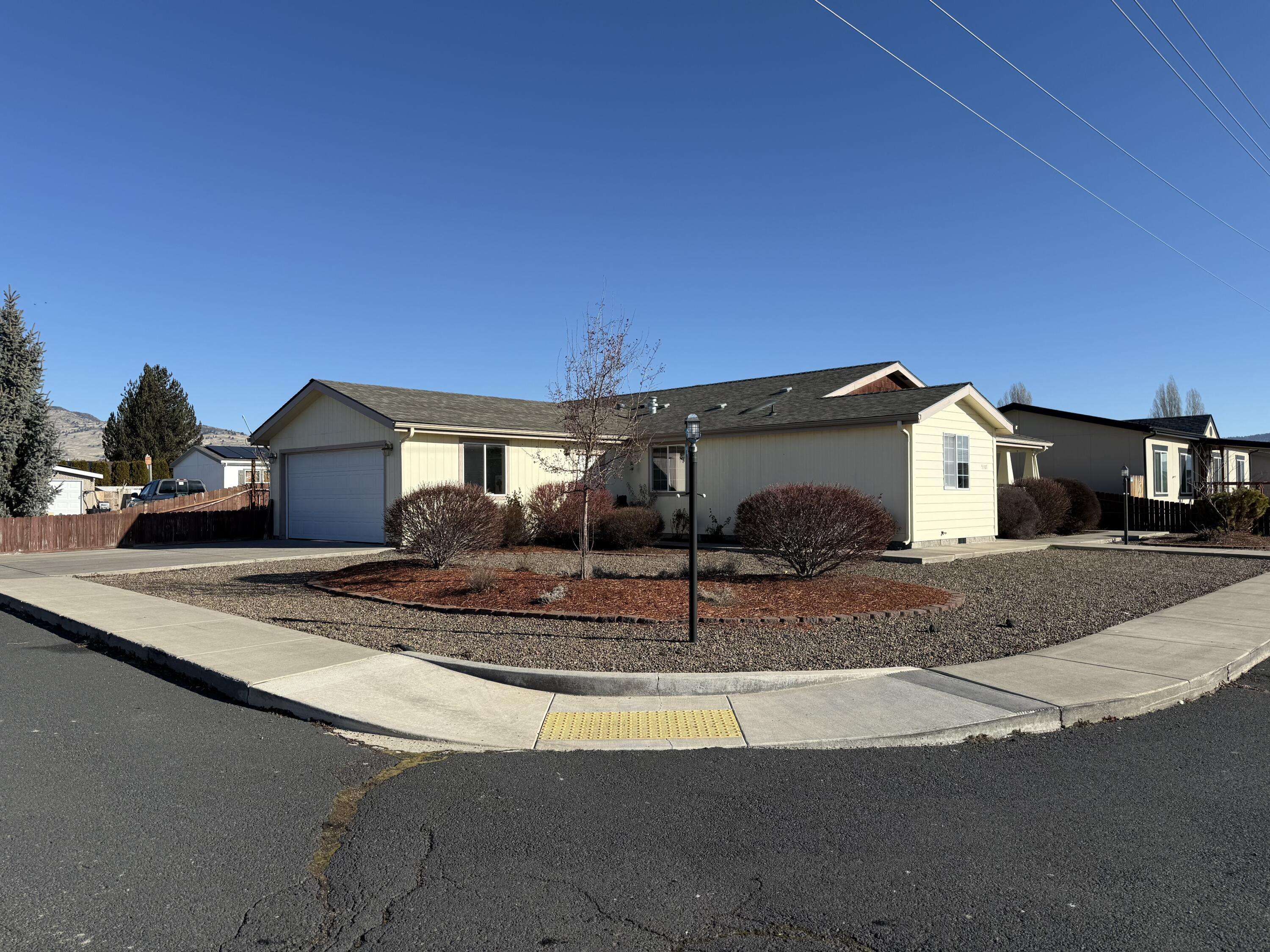 Klamath Falls, OR 97603,5507 Summerfield WAY