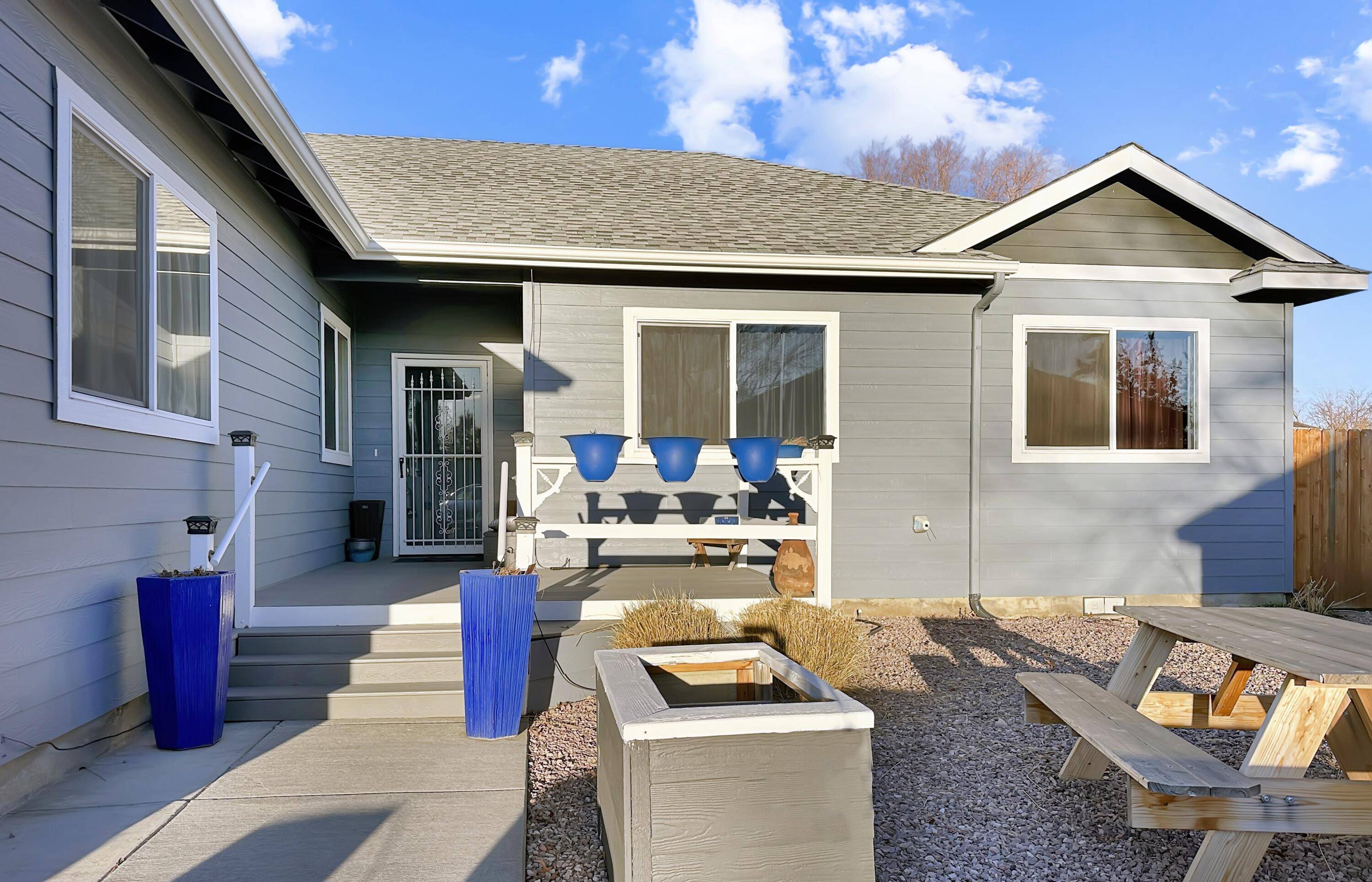 Redmond, OR 97756,855 Maple LN