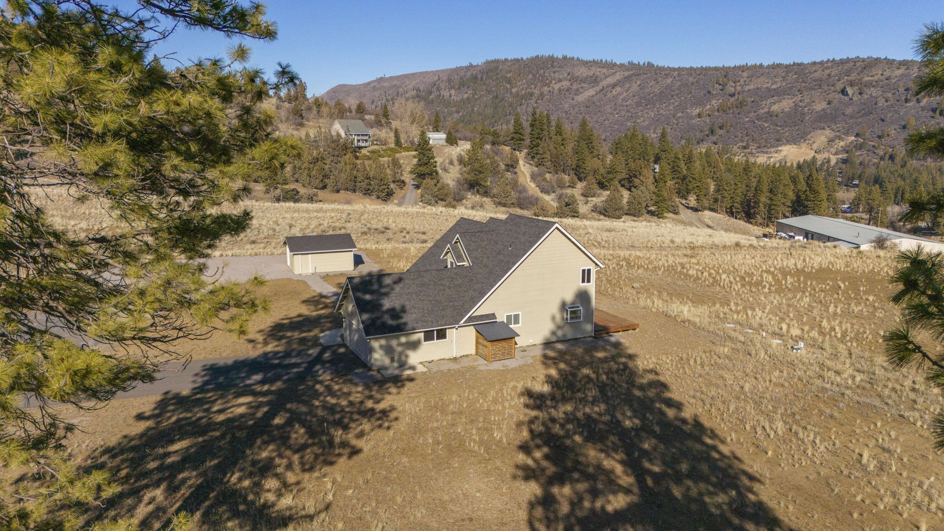 Klamath Falls, OR 97601,3433 Northridge DR