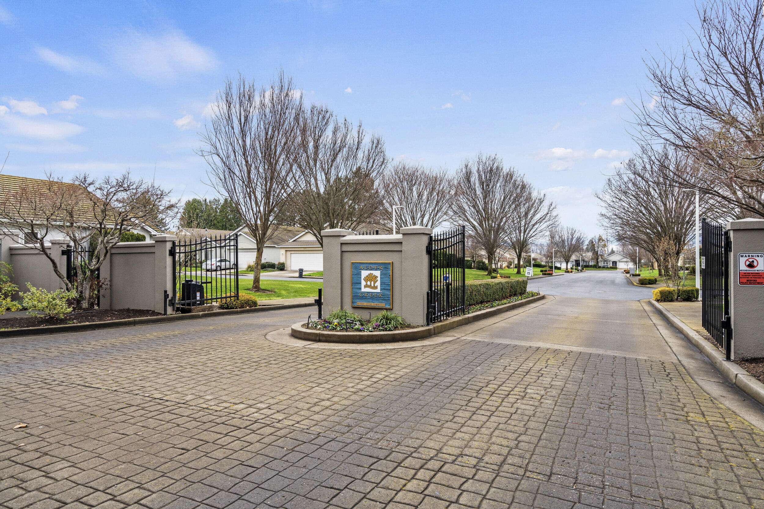 Medford, OR 97504,703 Summerwood DR