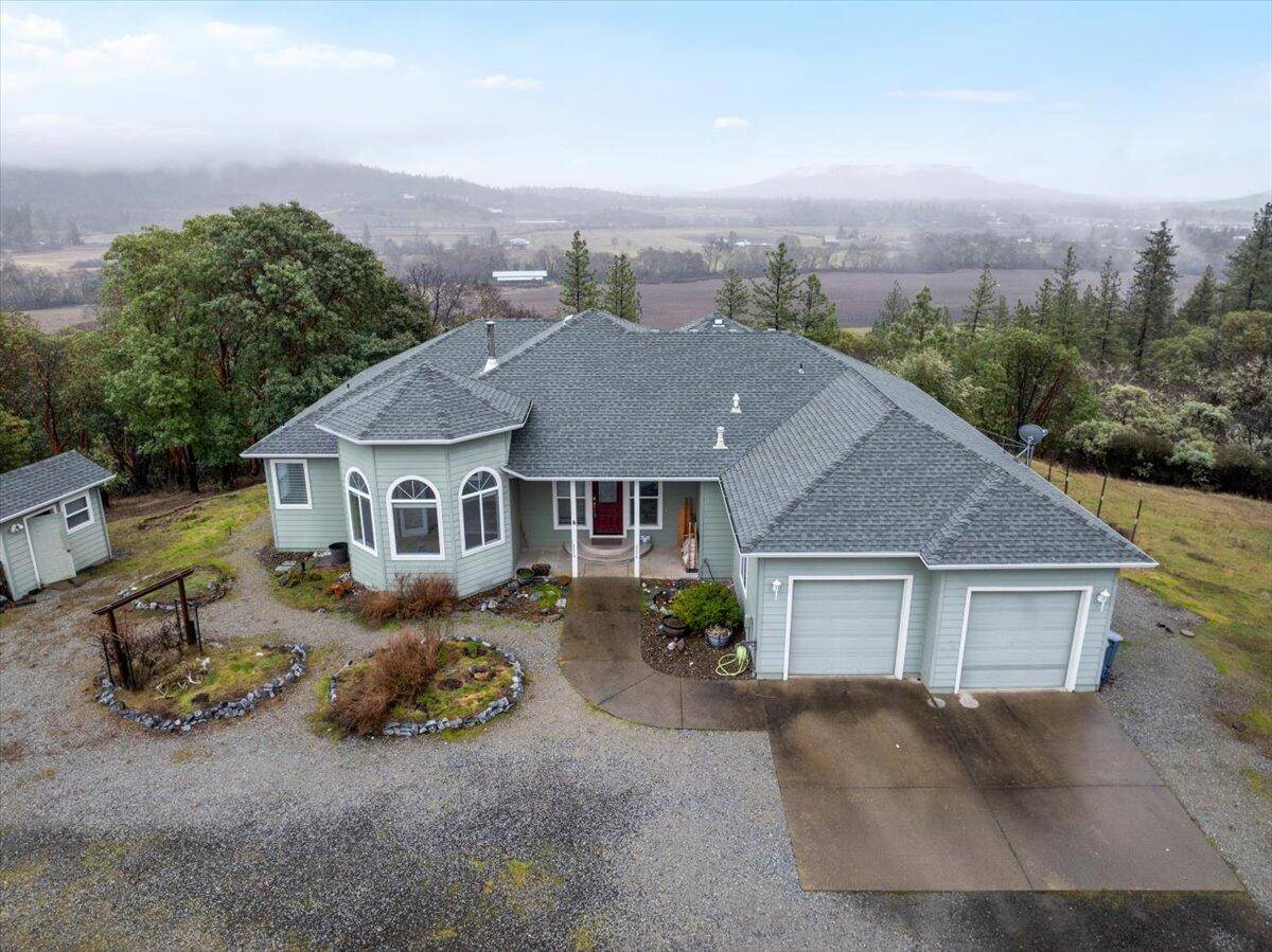 Gold Hill, OR 97525,987 Pelton LN