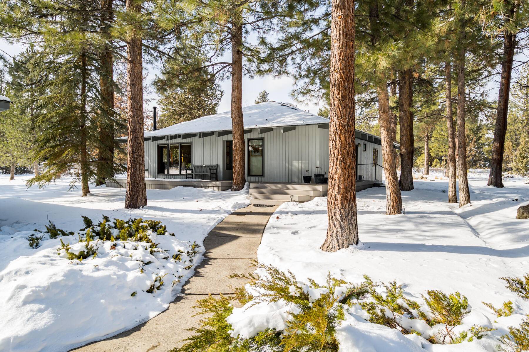 Bend, OR 97702,20493 Pine Vista DR