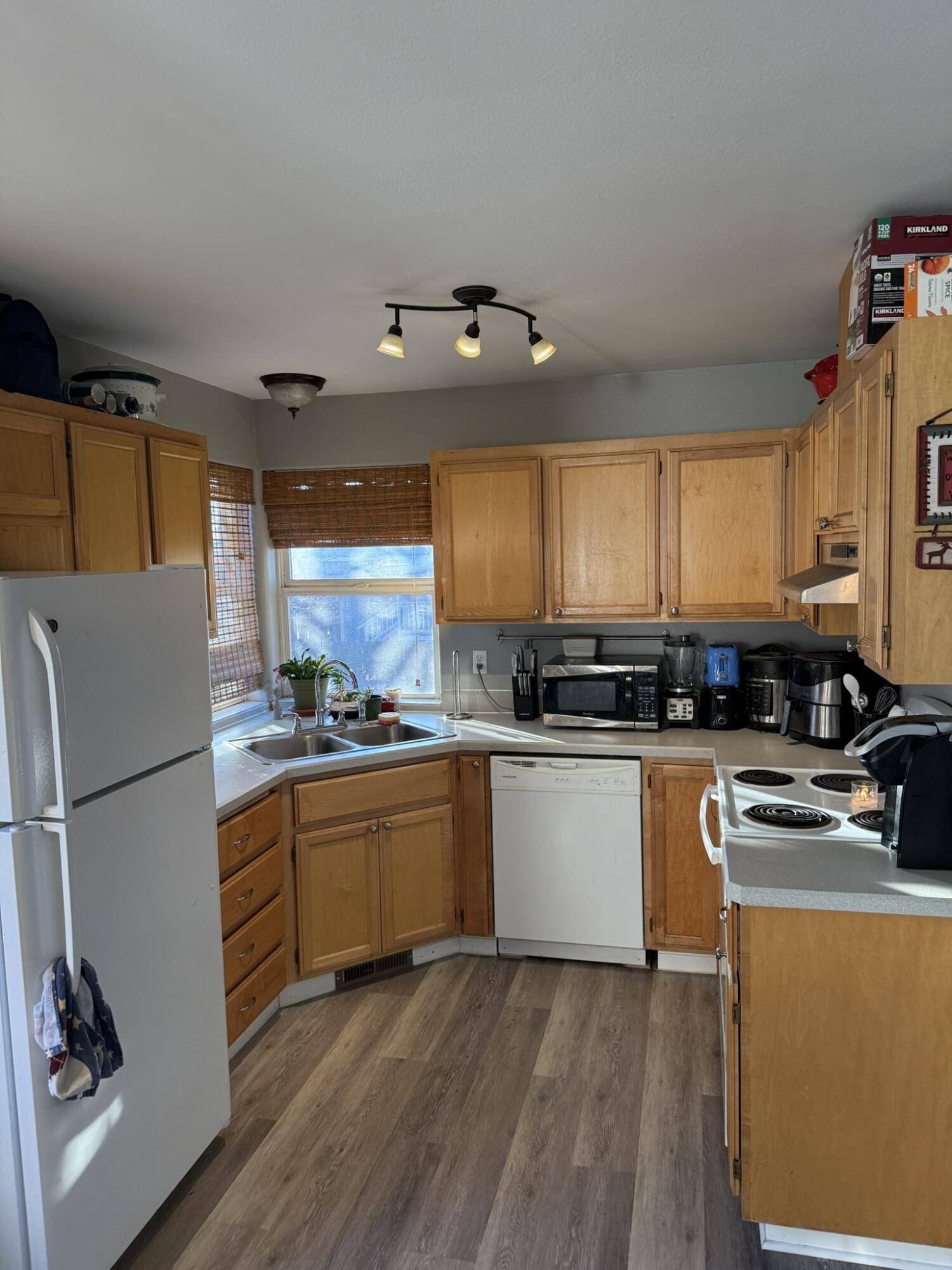 Redmond, OR 97756,1624 Rimrock WAY