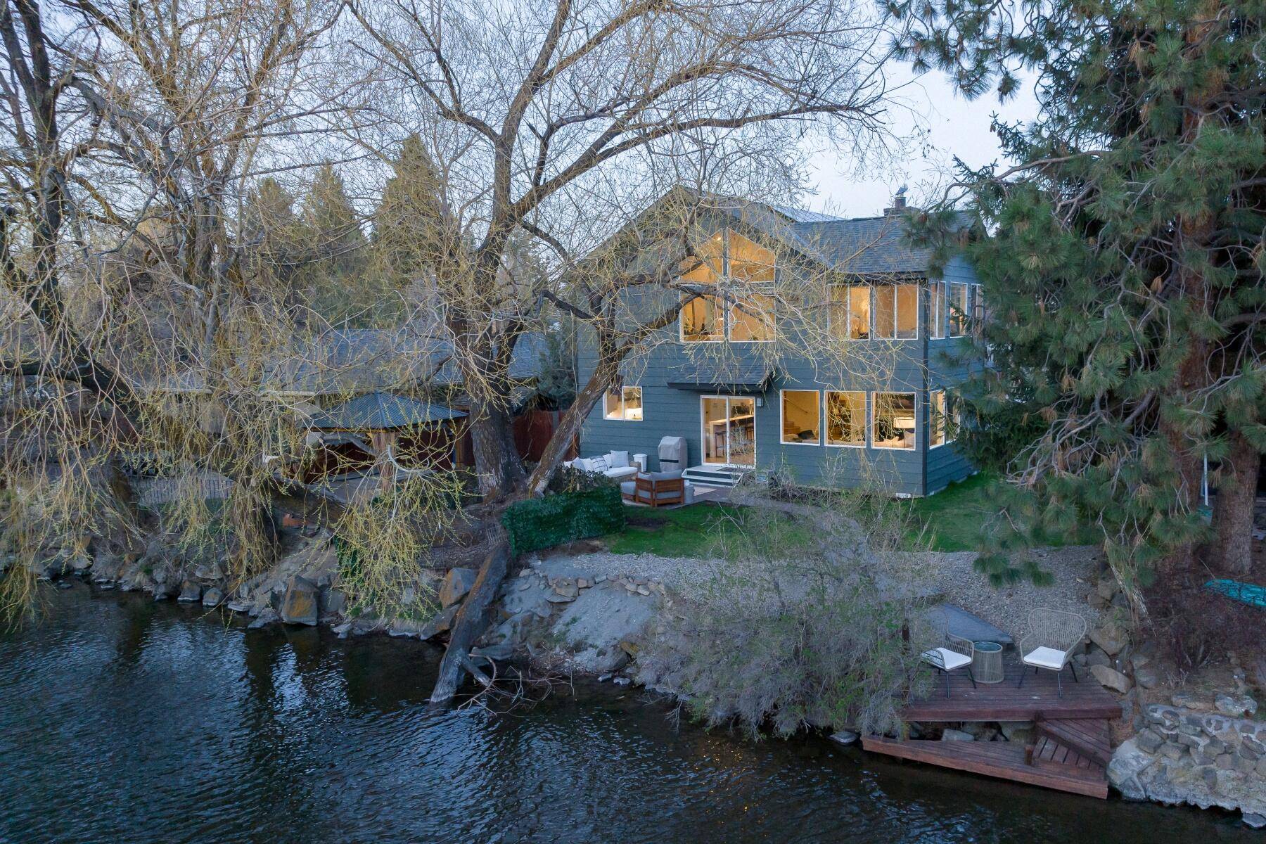 Bend, OR 97703,615 Riverfront ST