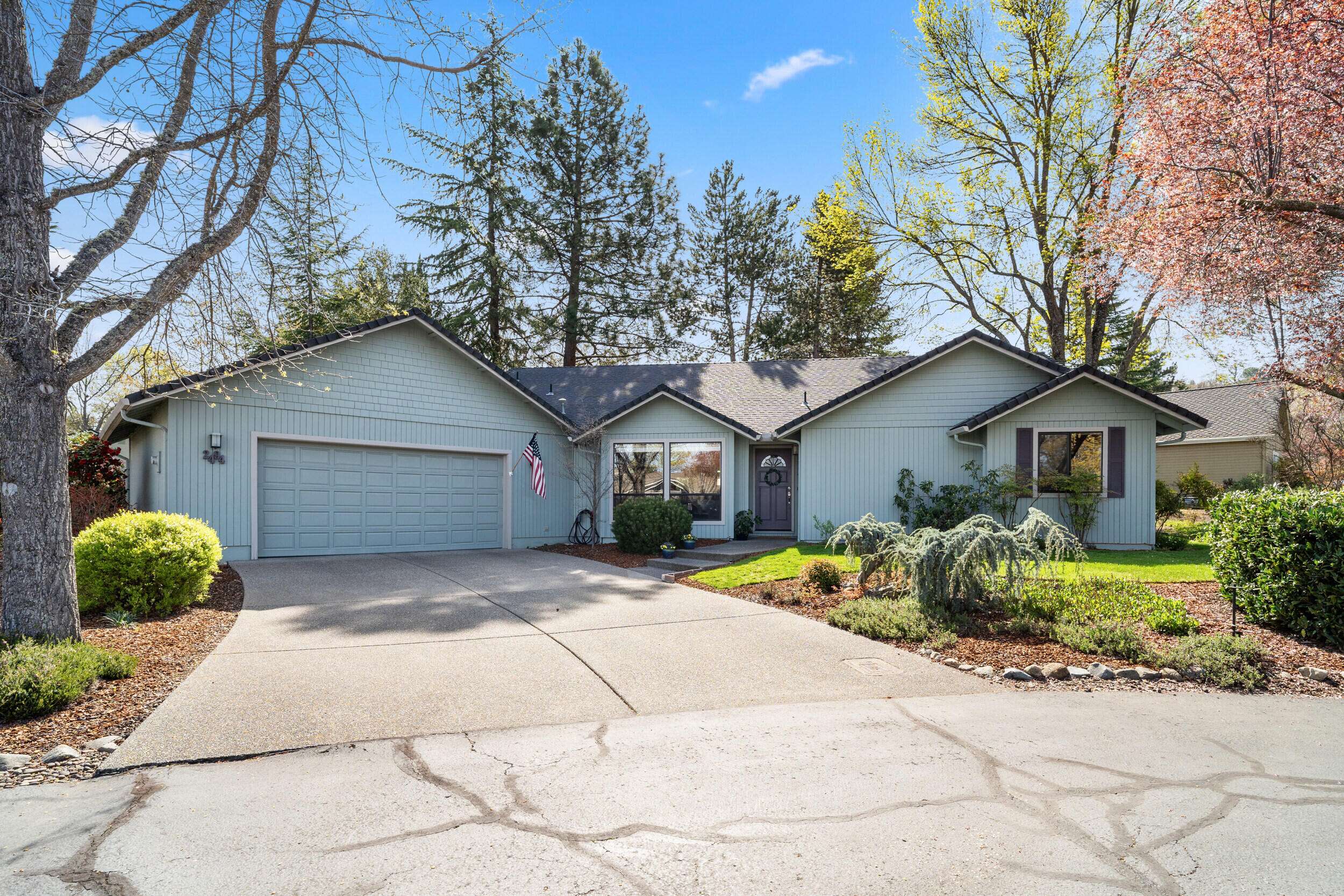 Medford, OR 97504,2494 Republic WAY