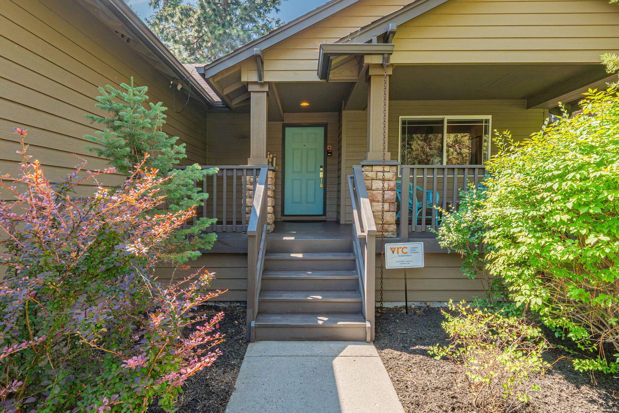 Bend, OR 97702,19943 Cliffrose DR