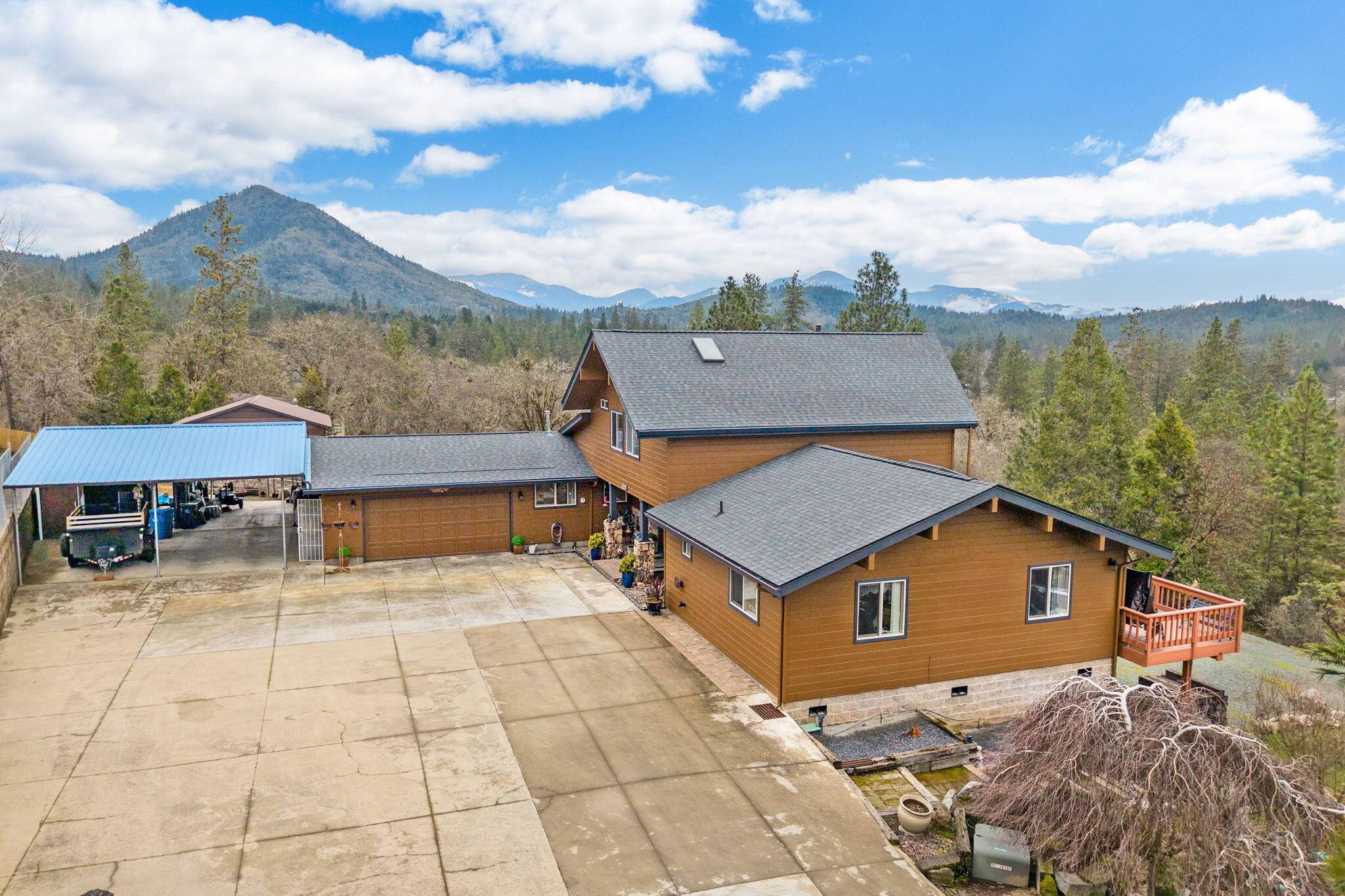 Grants Pass, OR 97527,301 Trollview RD