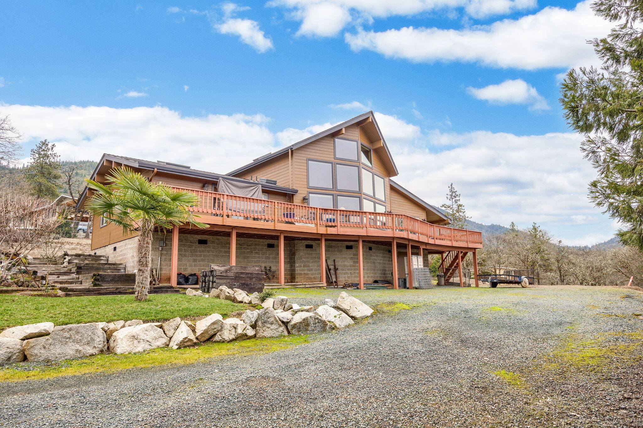 Grants Pass, OR 97527,301 Trollview RD