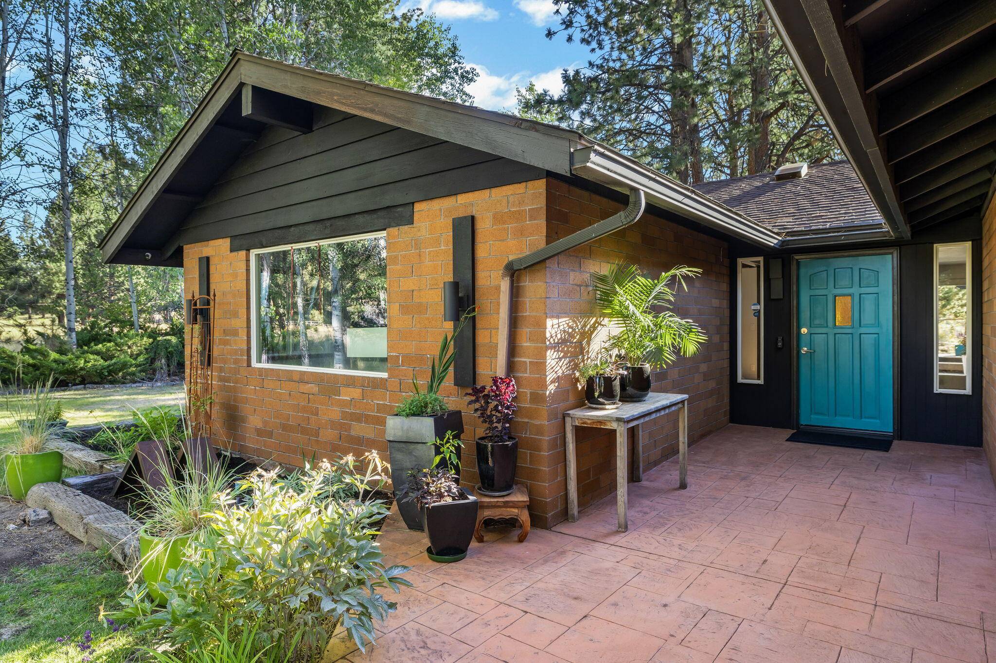 Bend, OR 97702,20409 Pine Vista DR