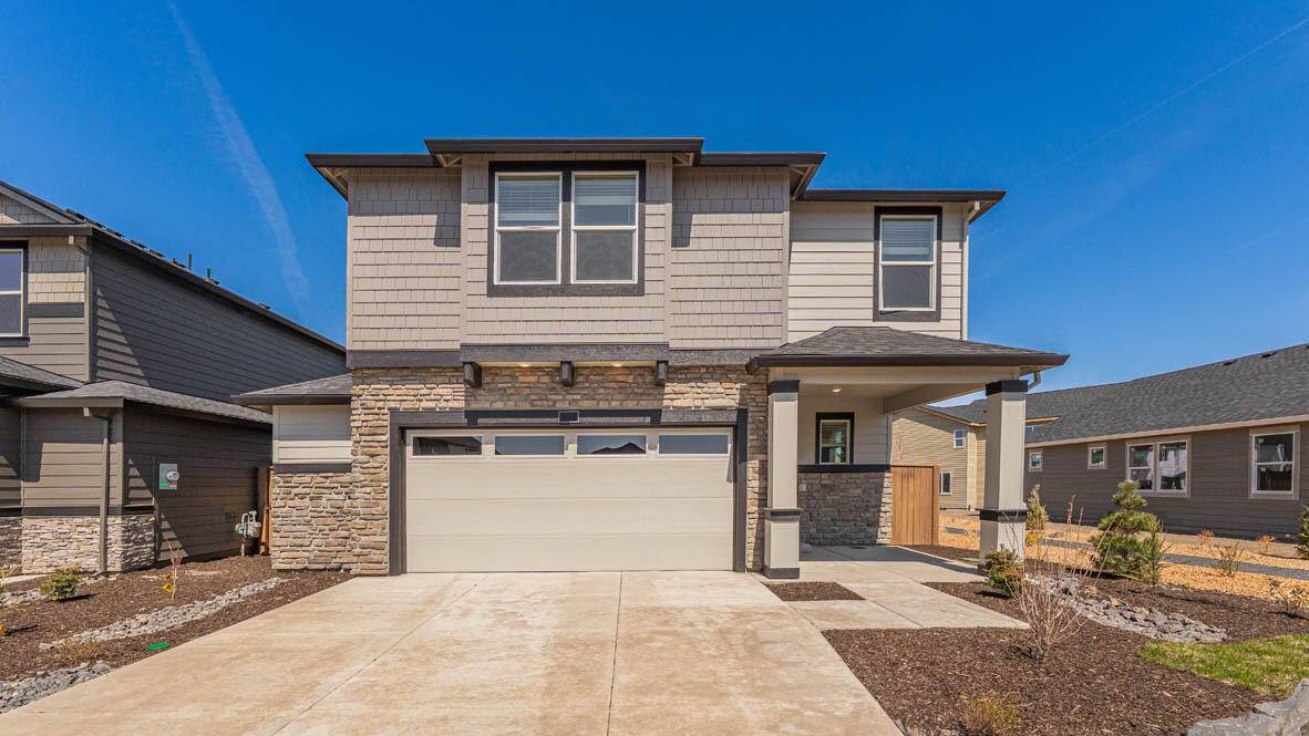 Bend, OR 97702,21529 Etna Place