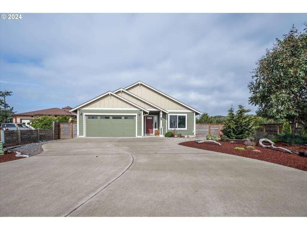 Bandon, OR 97411,2701 Lincoln AVE SW