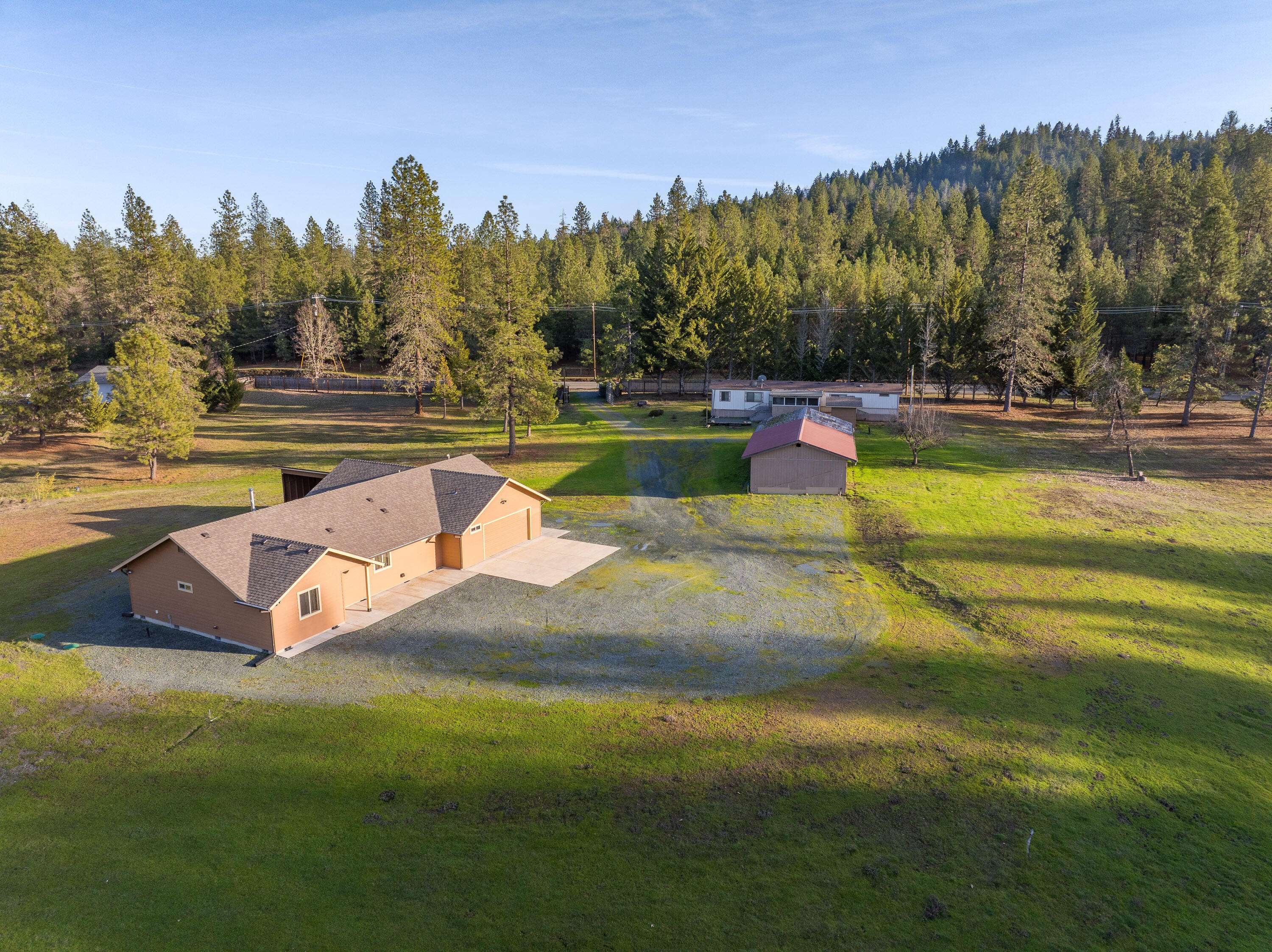Grants Pass, OR 97526,2410 Robertson Bridge RD