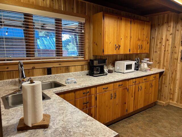 Crescent Lake, OR 97733,22515 Hwy 58 G23