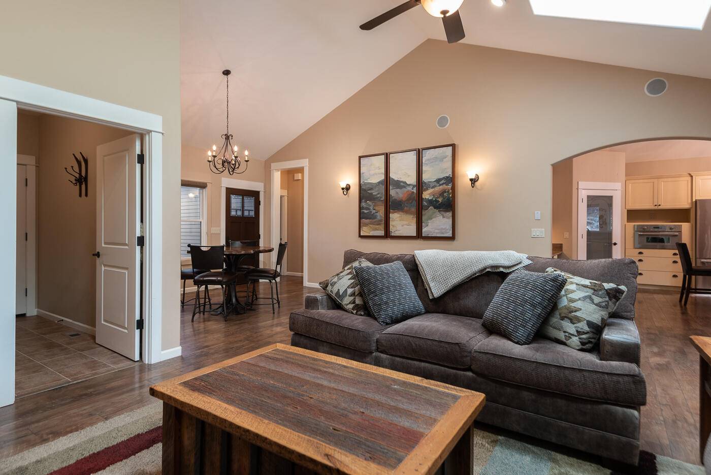 Bend, OR 97703,19085 Mt Hood PL