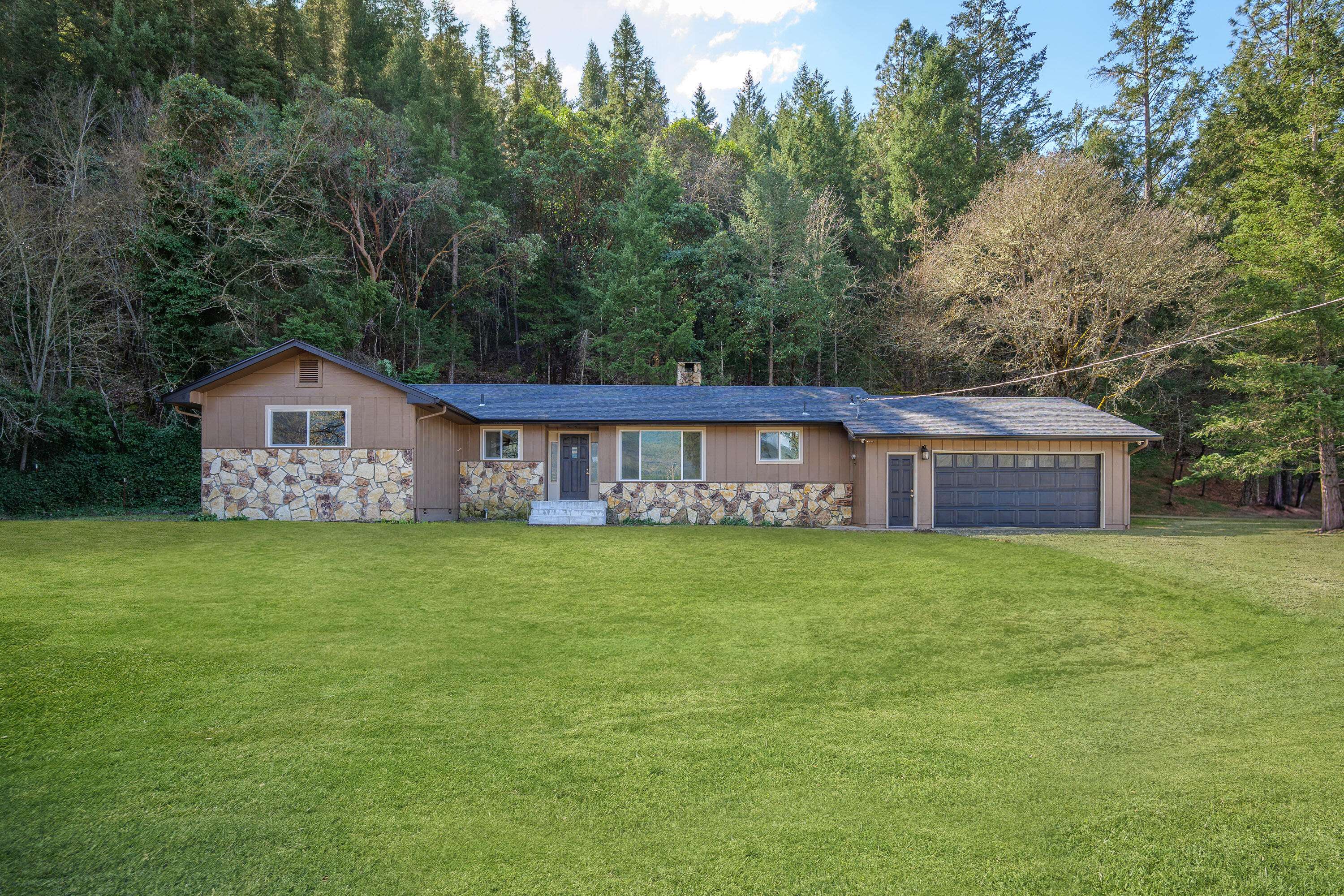 Grants Pass, OR 97527,8882 Williams HWY
