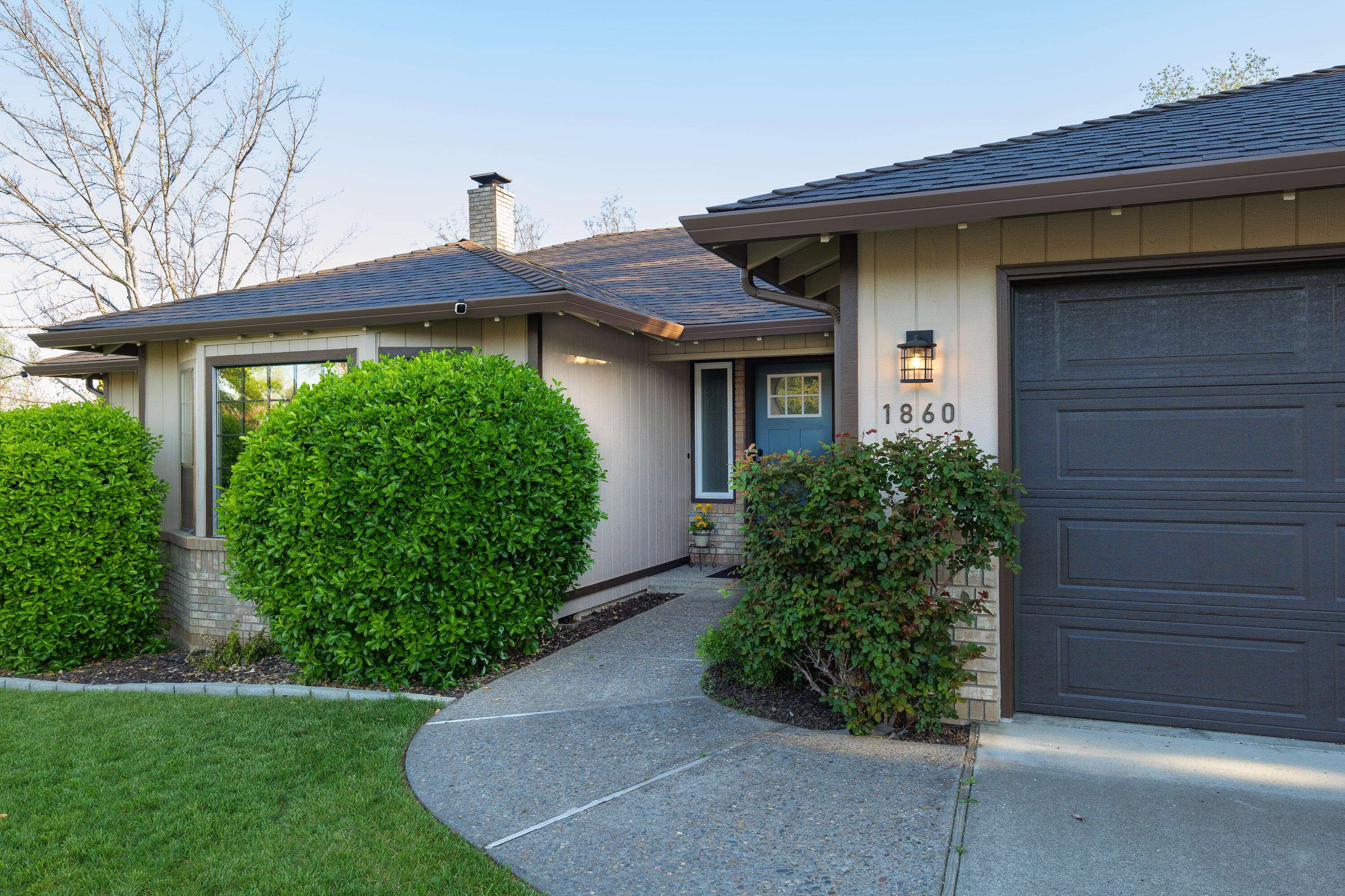 Medford, OR 97504,1860 Canyon AVE