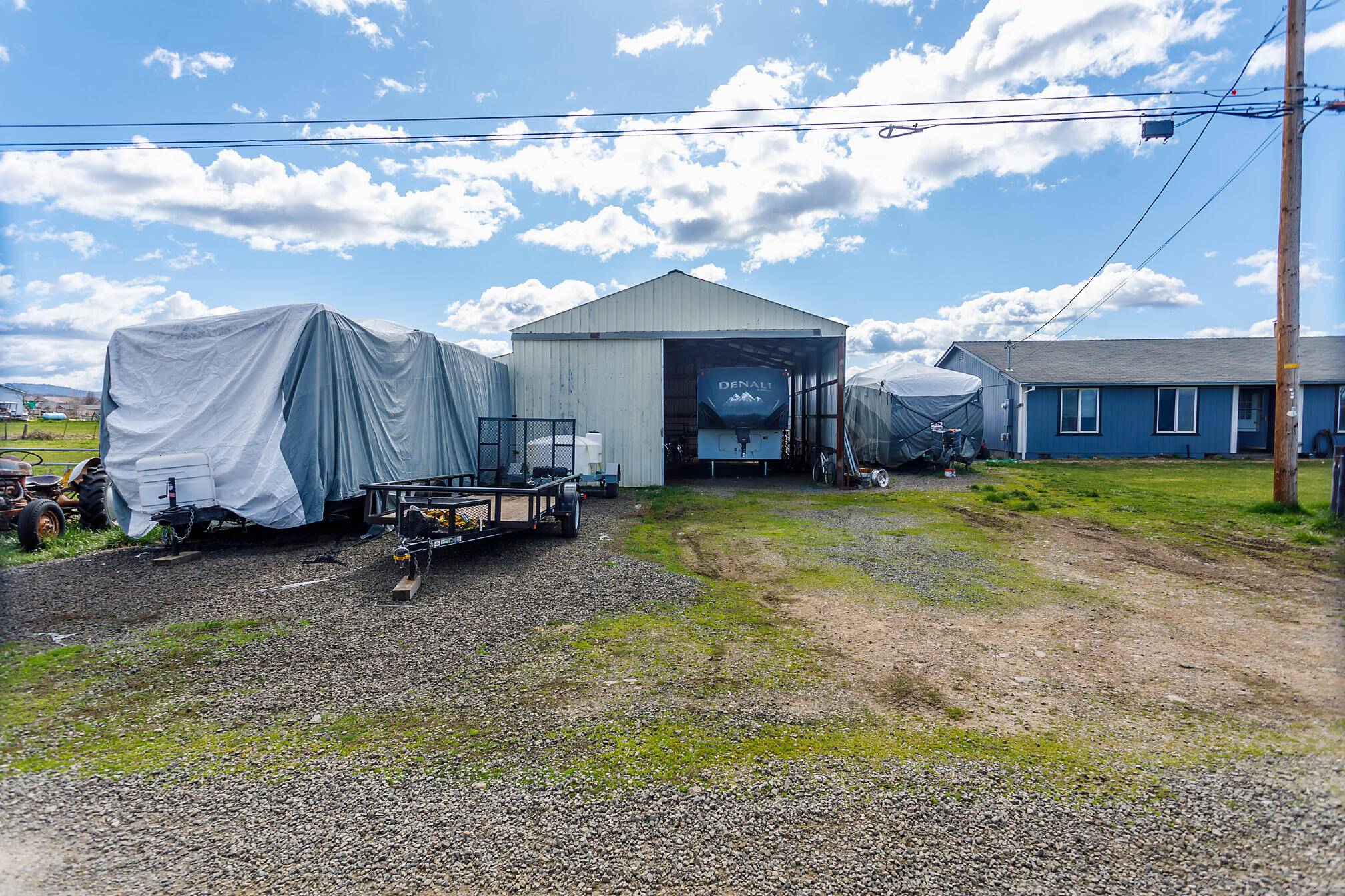 Eagle Point, OR 97524,227 Rolling Hills DR