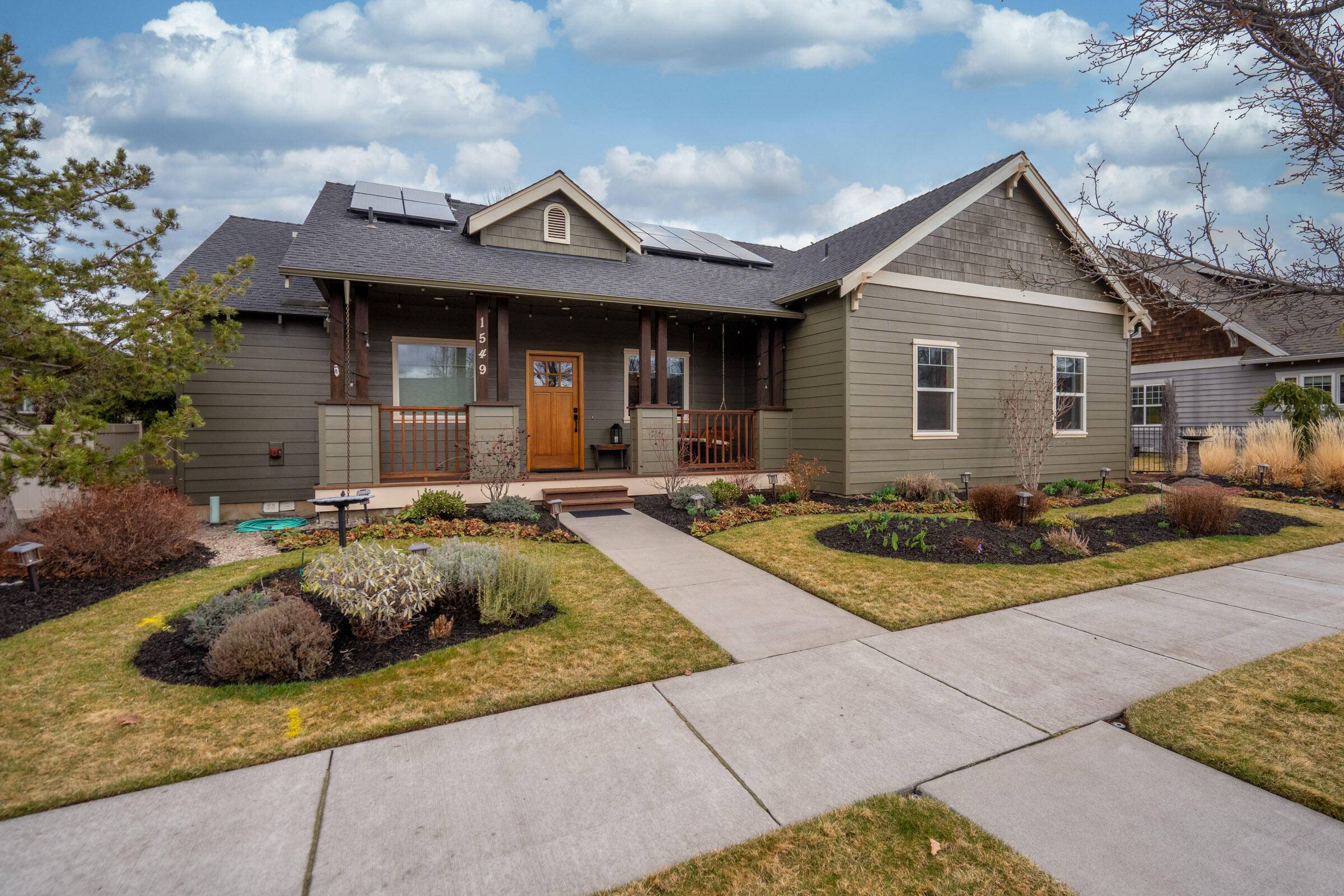 Redmond, OR 97756,1549 Ivy AVE