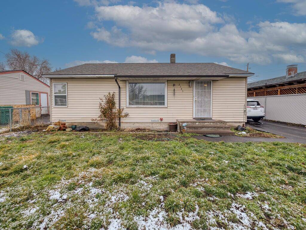 Klamath Falls, OR 97601,2545 Darrow AVE