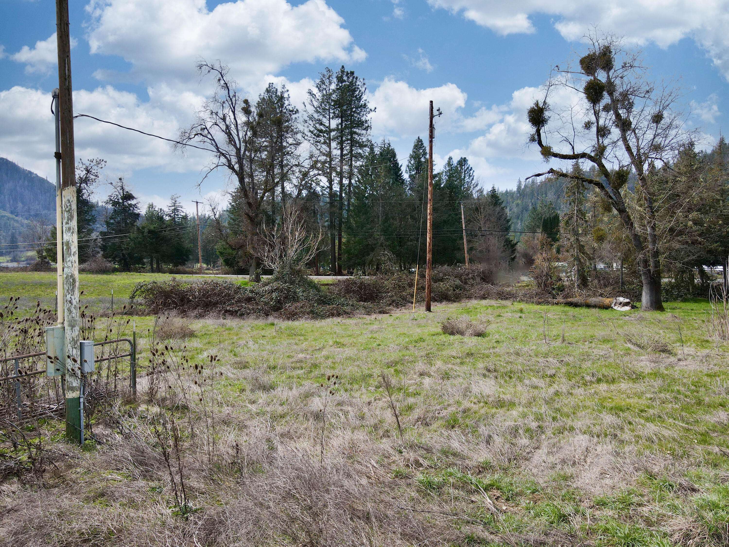 Grants Pass, OR 97527,15577 Highway 238