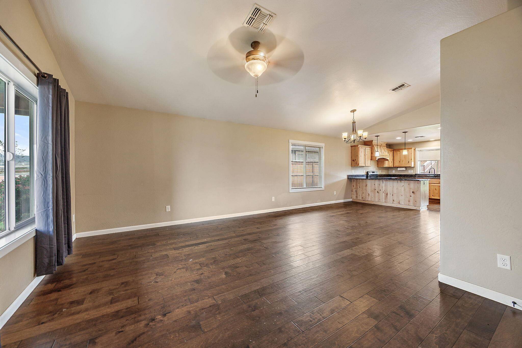Grants Pass, OR 97527,2771 Esther LN