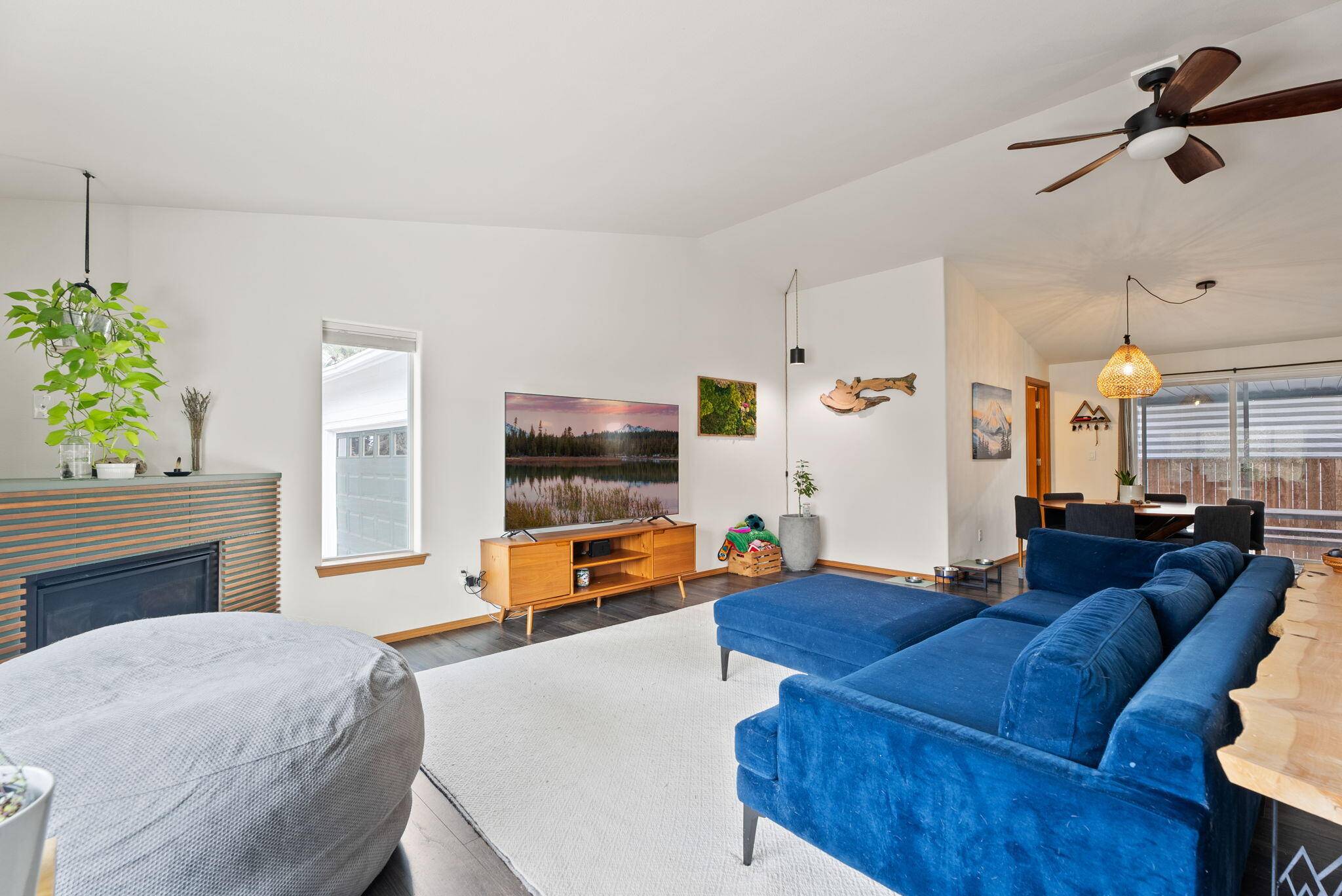 Bend, OR 97702,1040 Silver Lake BLVD