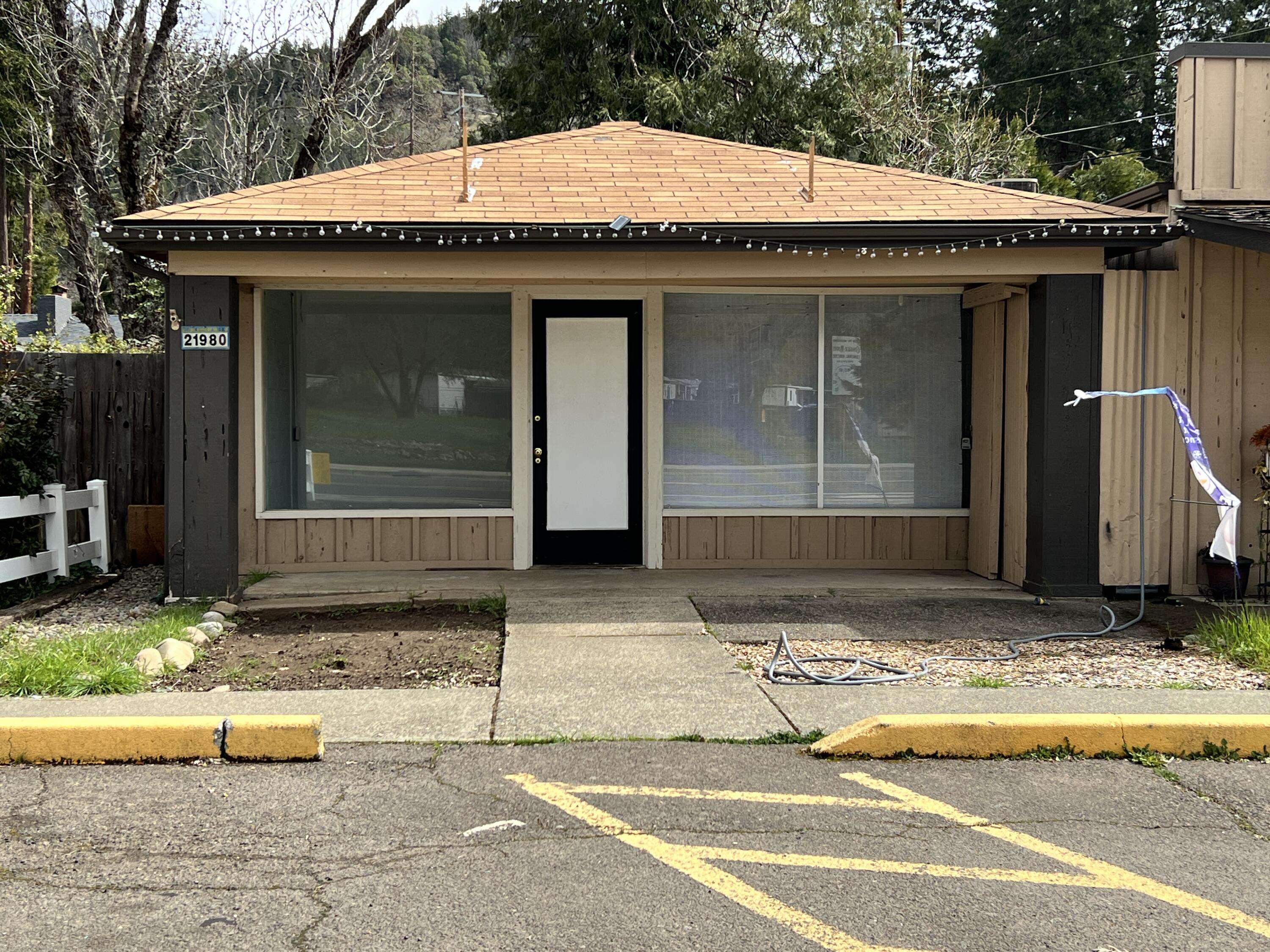 Shady Cove, OR 97539,21980 Highway 62