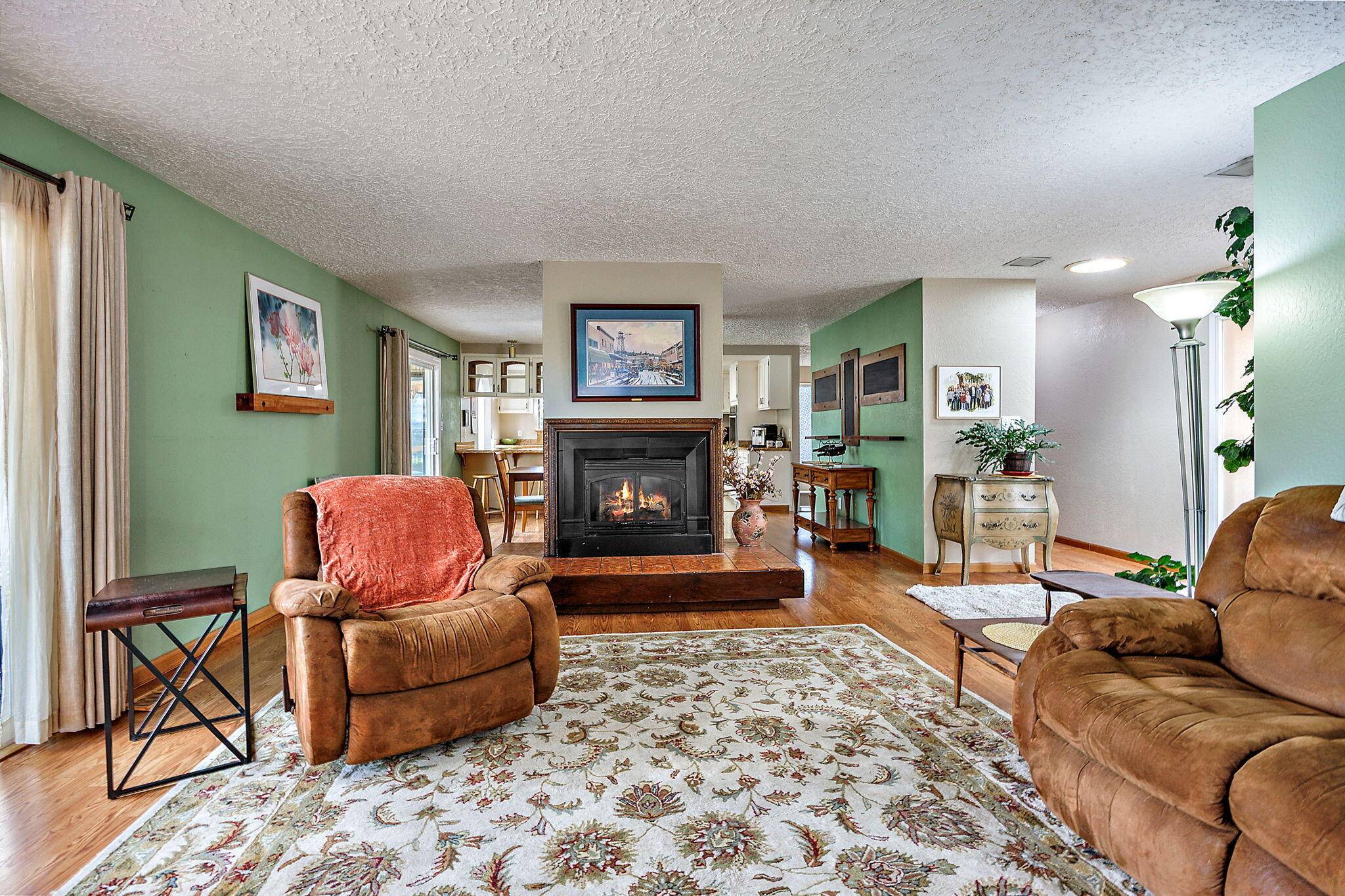 Medford, OR 97504,472 Girard DR