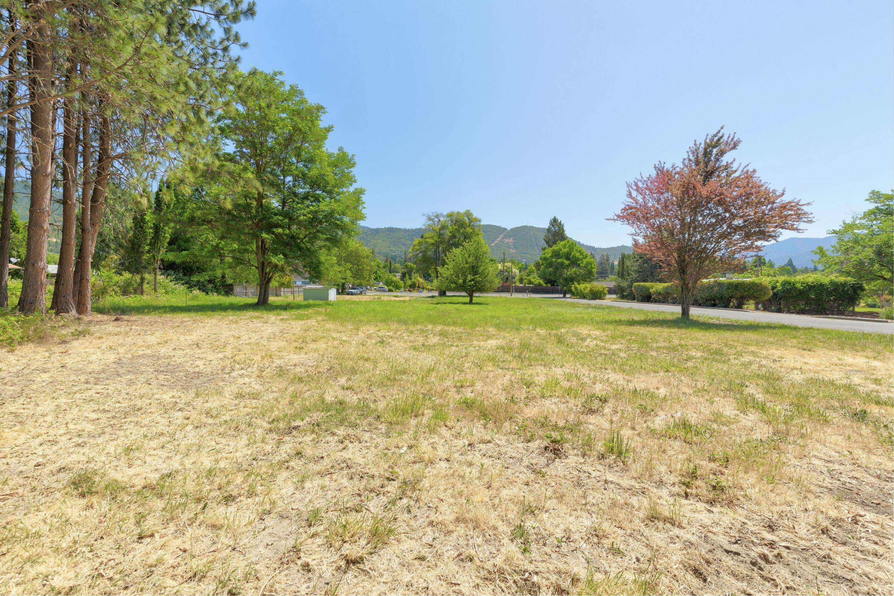 Grants Pass, OR 97526,1550 Highland AVE