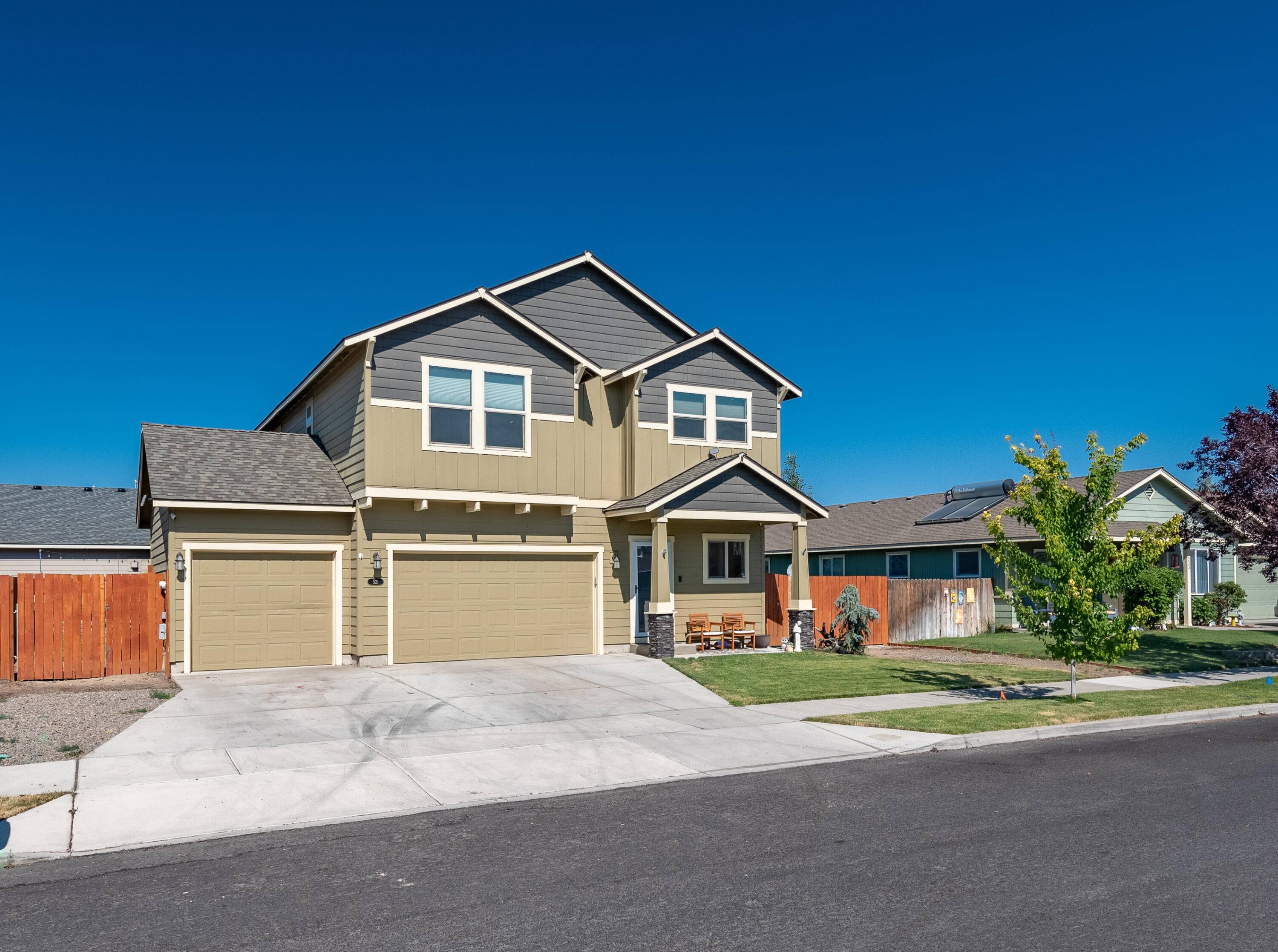 Redmond, OR 97756,521 24th ST