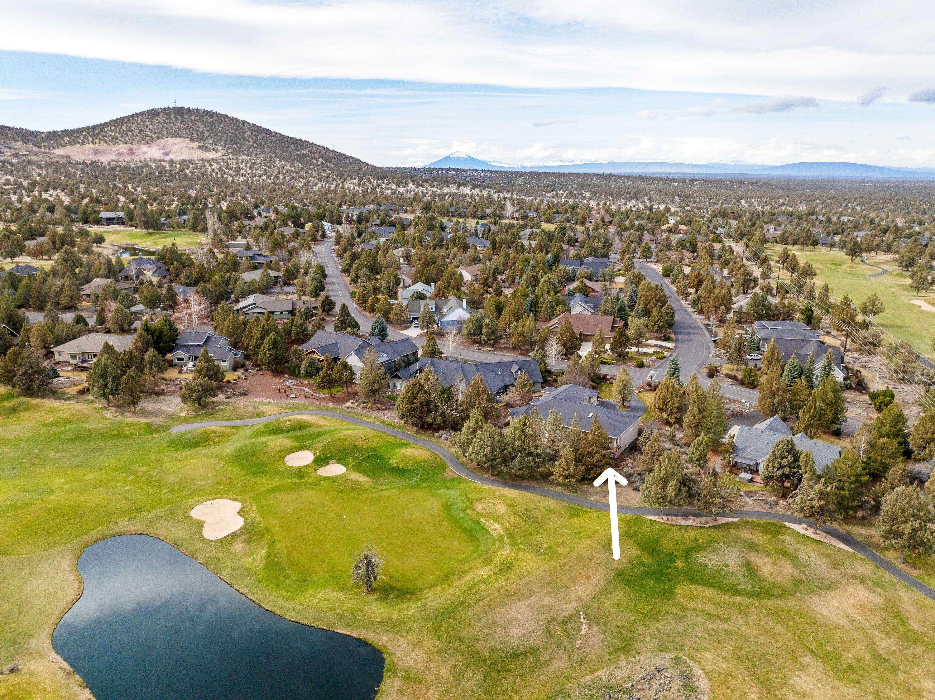 Redmond, OR 97756,8550 Coopers Hawk DR